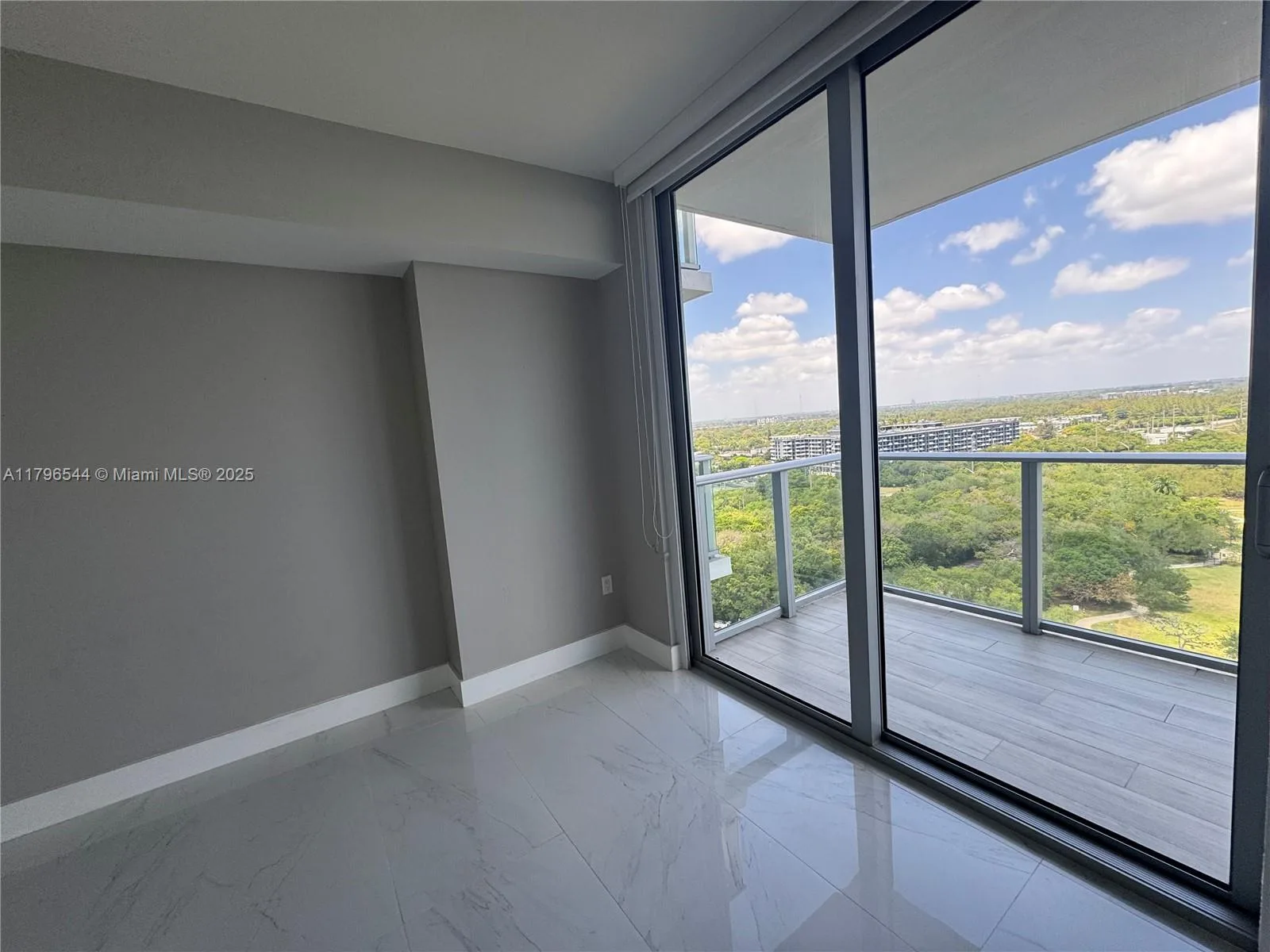 16385 Biscayne Blvd # 1806 +1 parking, North Miami Beach, FL 33160 photo 8