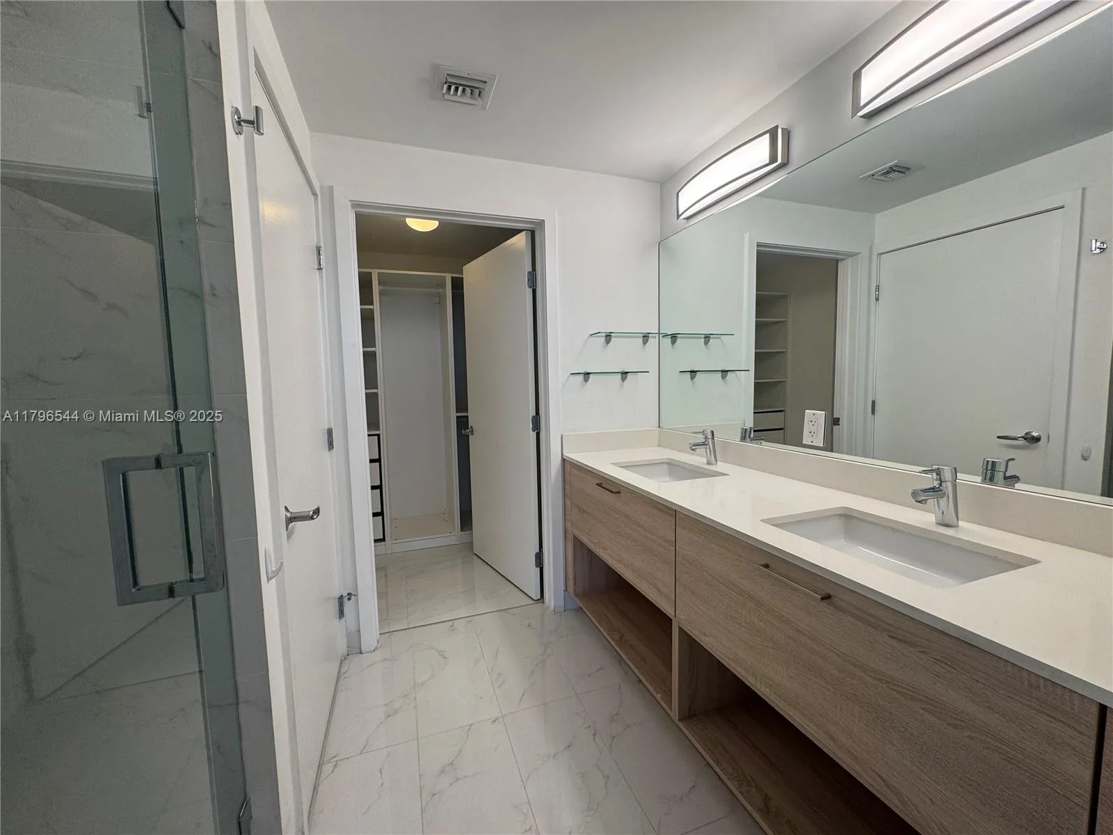 16385 Biscayne Blvd # 1806 +1 parking, North Miami Beach, FL 33160 photo 9