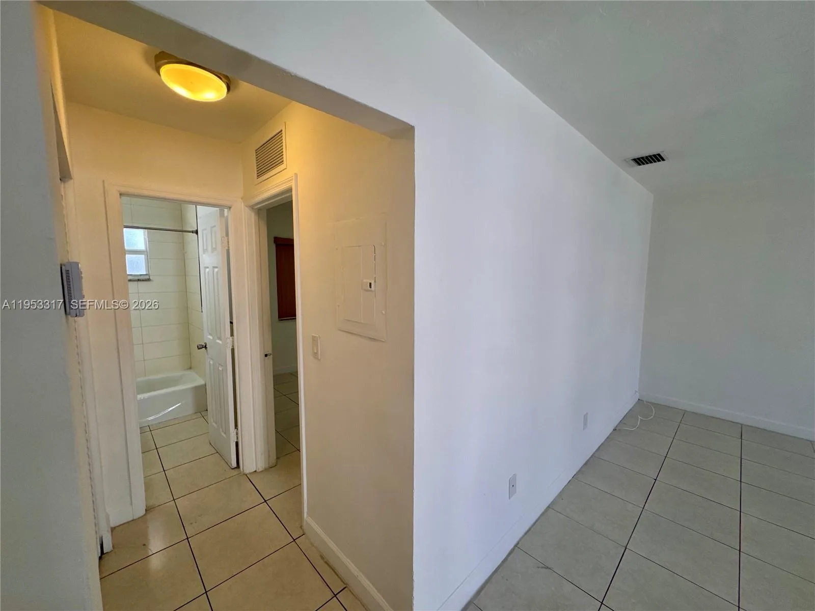 1595 NE 125th St # 6, North Miami, FL 33161 photo 8