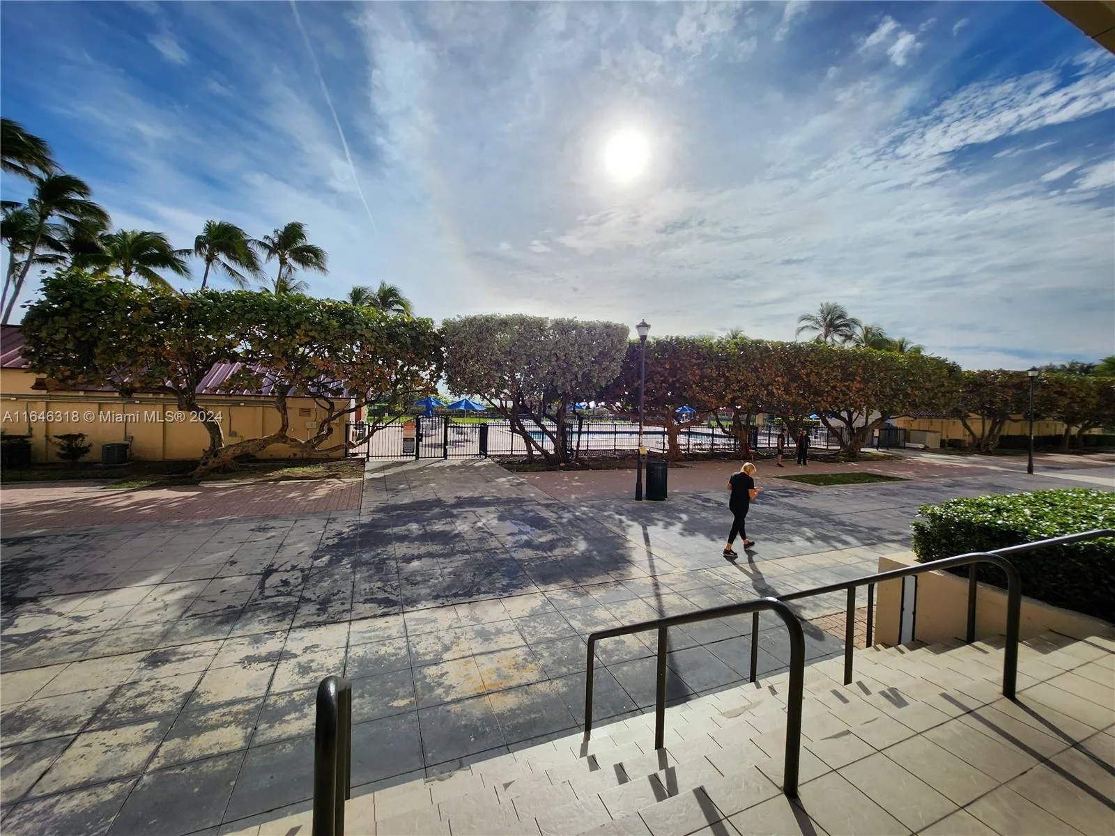2555 Collins Ave # 306, Miami Beach, FL 33140 photo 3