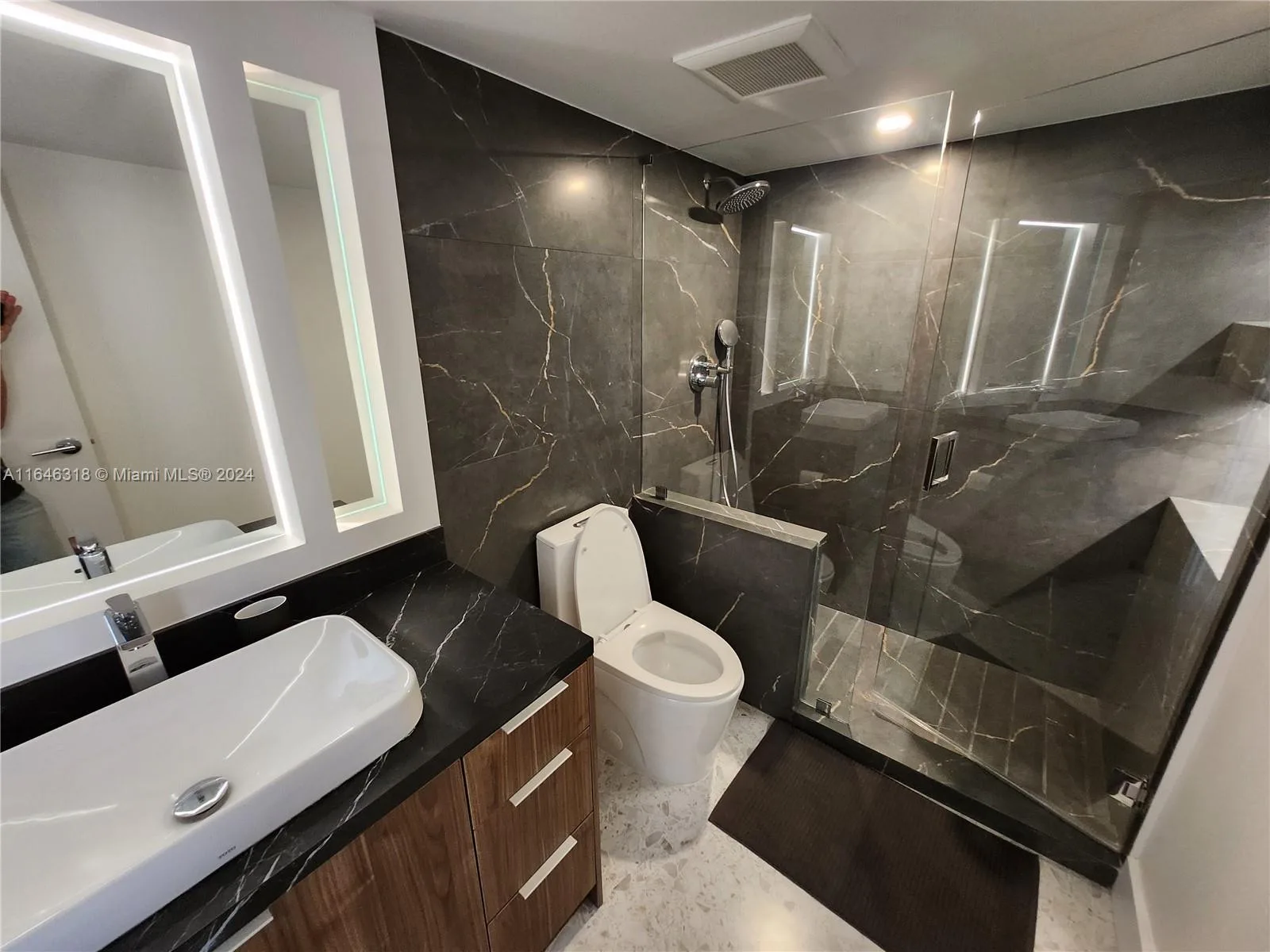 2555 Collins Ave # 306, Miami Beach, FL 33140 photo 6