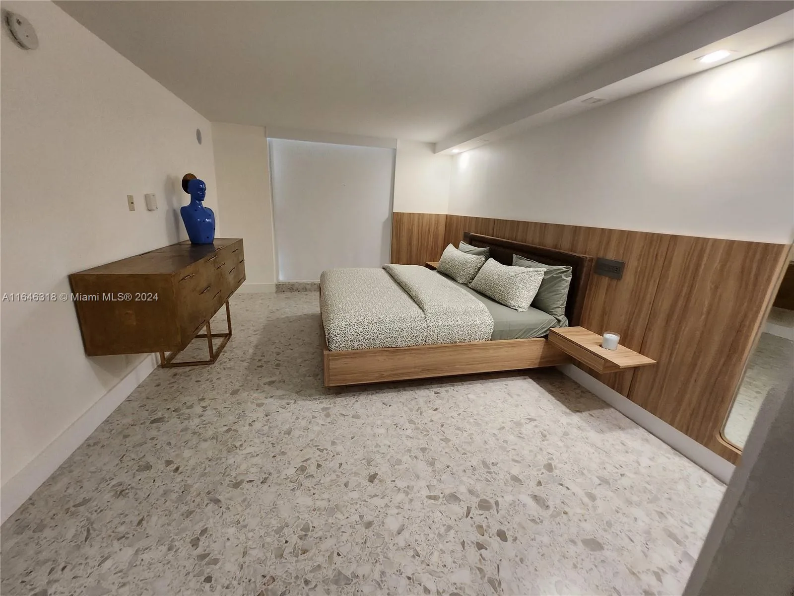 2555 Collins Ave # 306, Miami Beach, FL 33140 photo 9