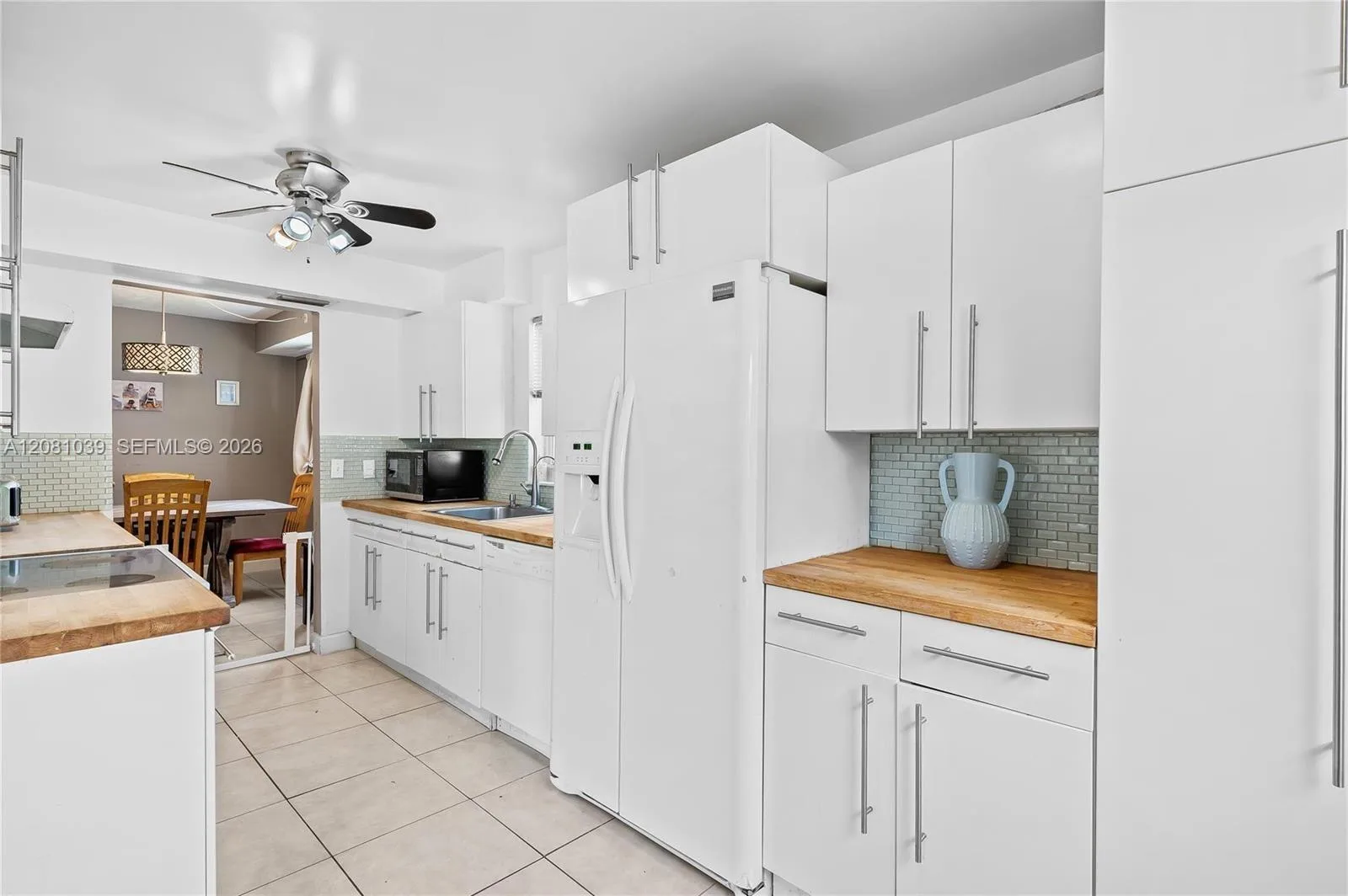 8002 Lagos De Campo Blvd # B-101, Tamarac, FL 33321