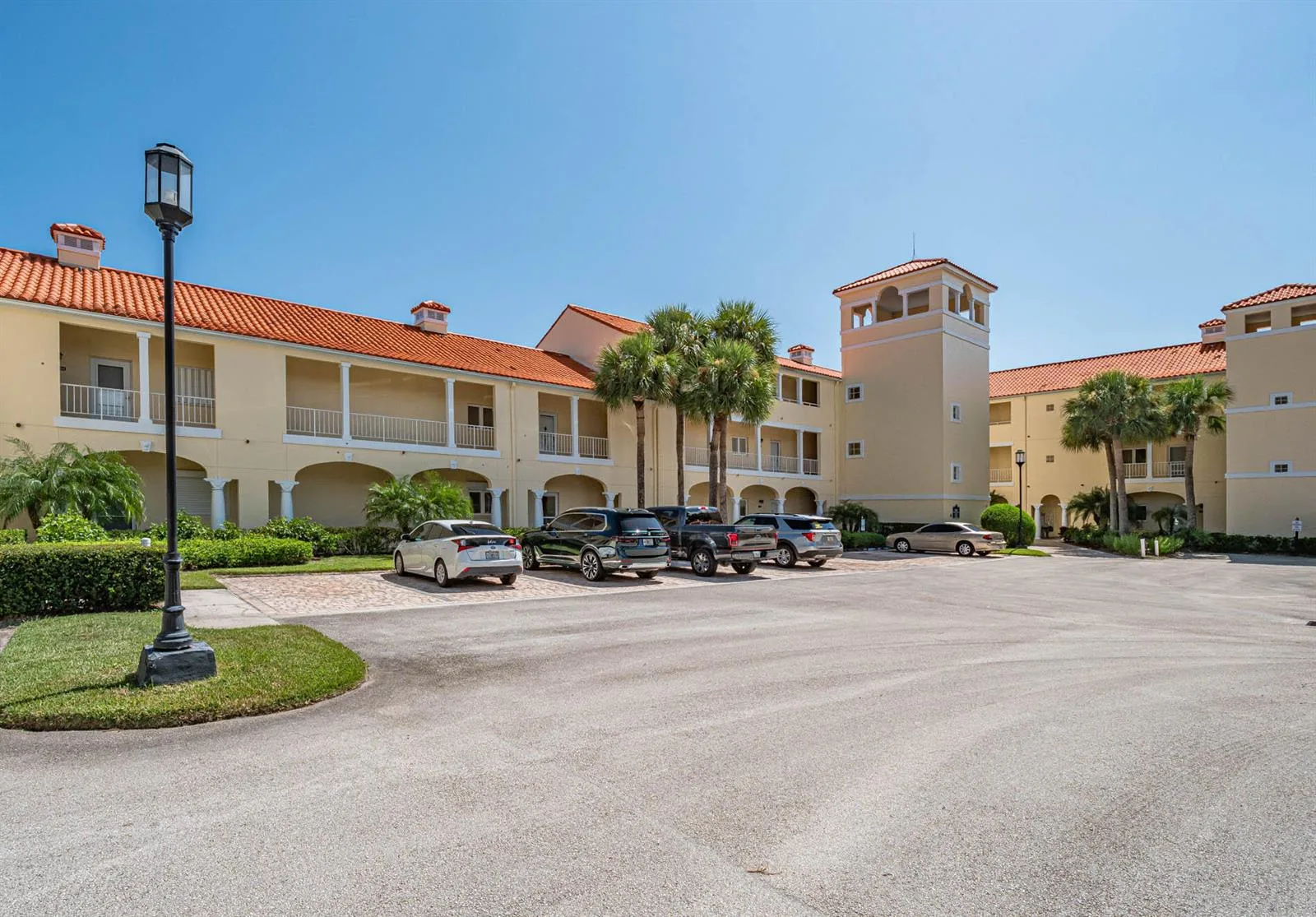 5060 HARMONY Circle # 105, Vero Beach, FL 32967 photo 2