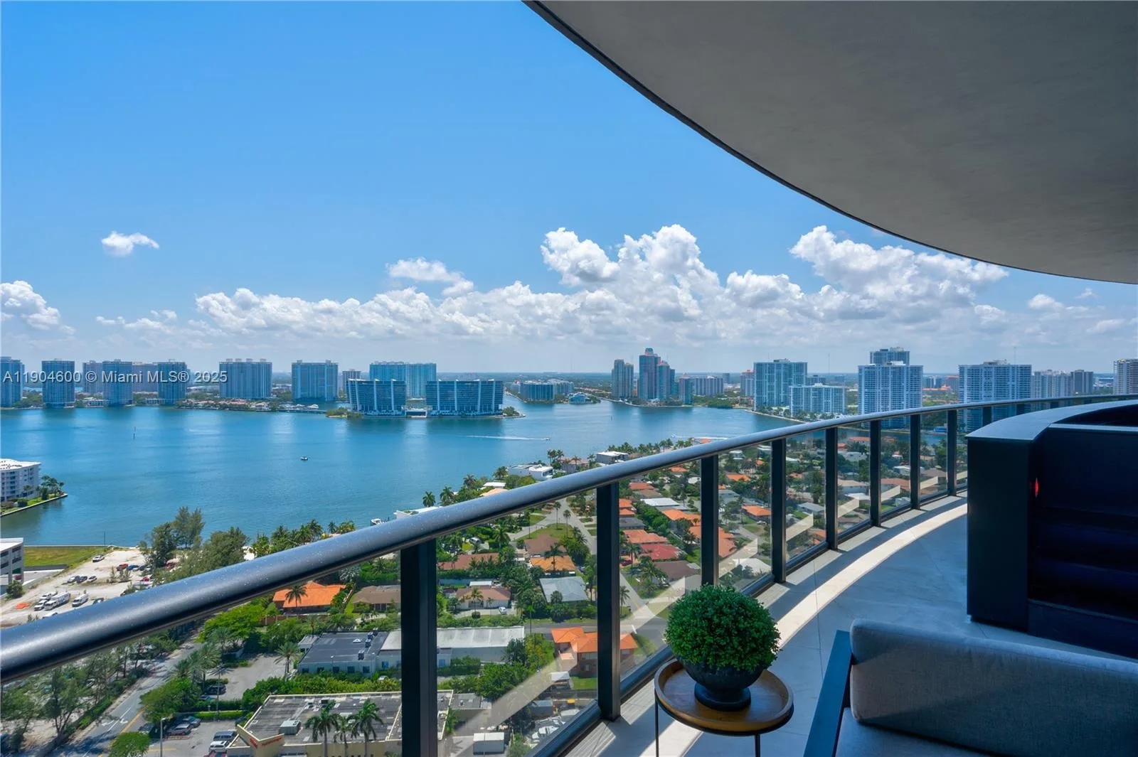 18555 Collins Ave # 2403, Sunny Isles Beach, FL 33160