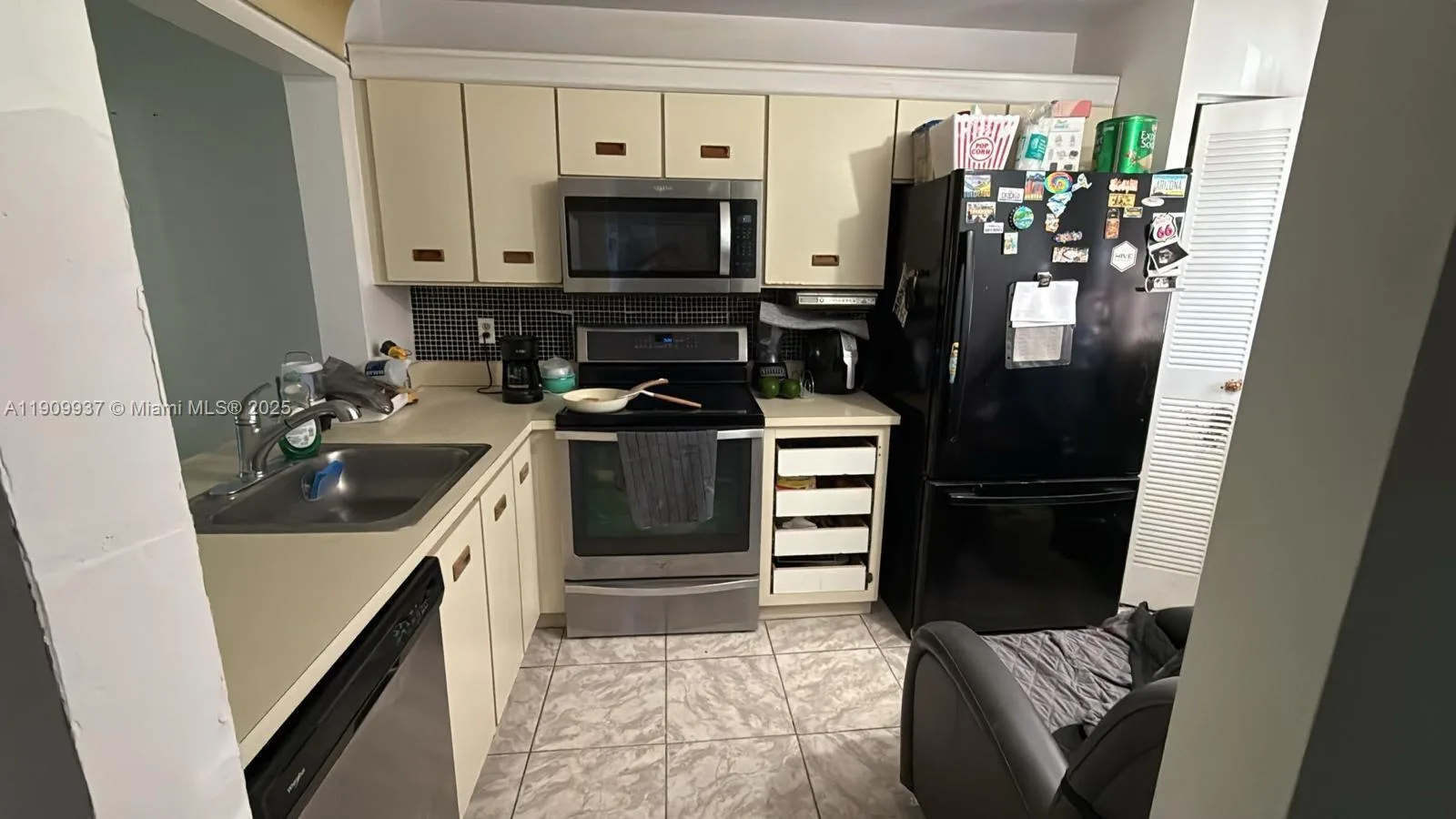 430 NE 210th Cir Ter # 203-3, Miami, FL 33179 photo 2