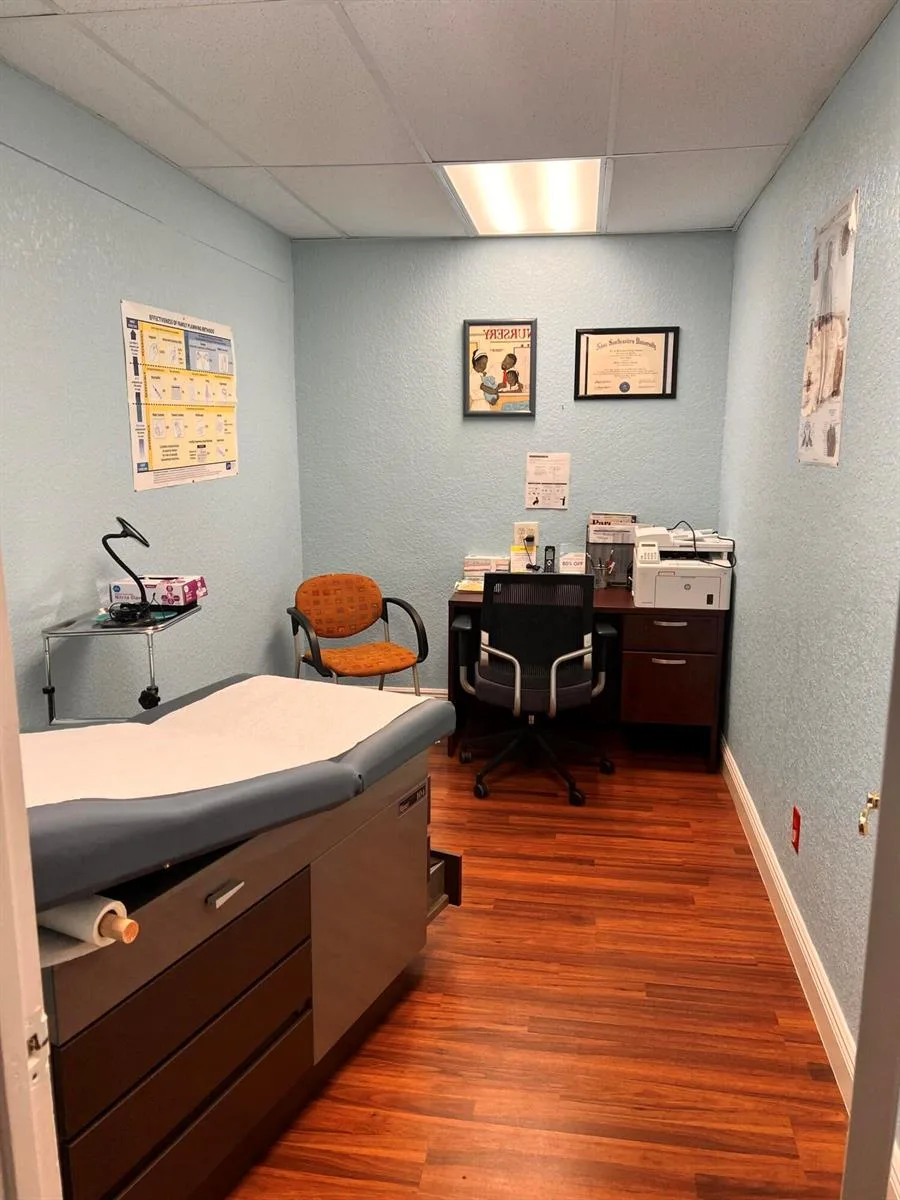 2331 N State Rd 7 # 207, Lauderhill, FL 33313