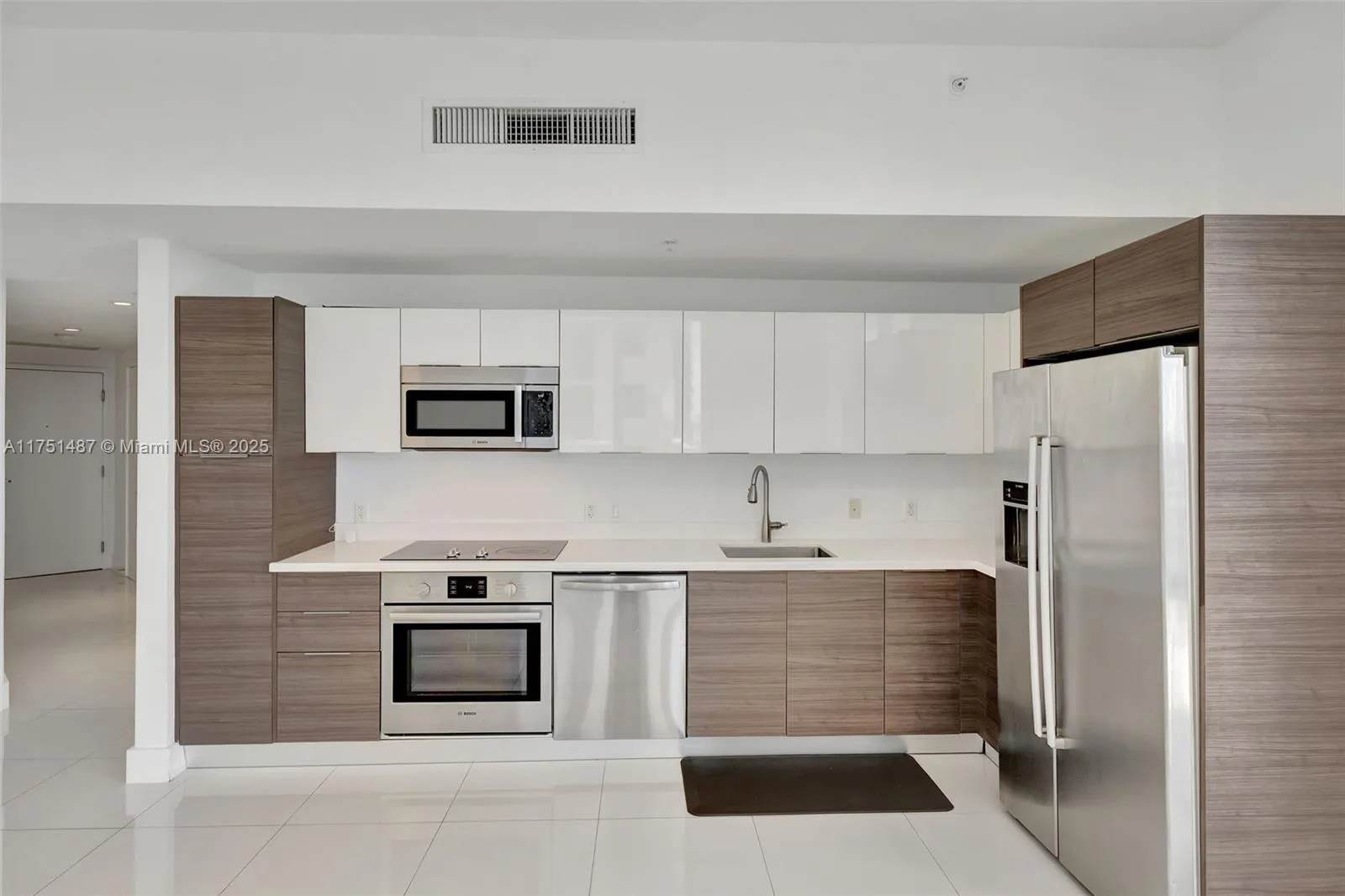1010 SW 2nd Ave # LPH05, Miami, FL 33130 photo 9
