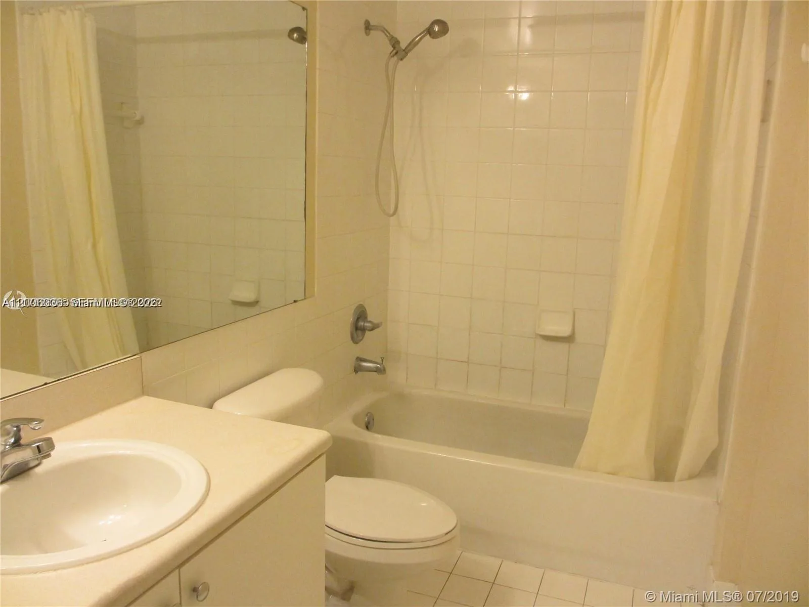 5091 NW 7th St # 807, Miami, FL 33126 photo 5