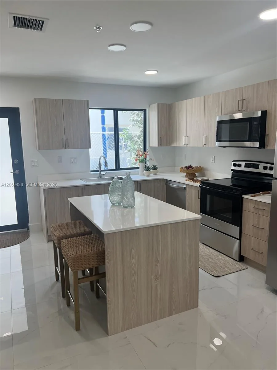 7462 W 4th Ave # 108, Hialeah, FL 33014 photo 6