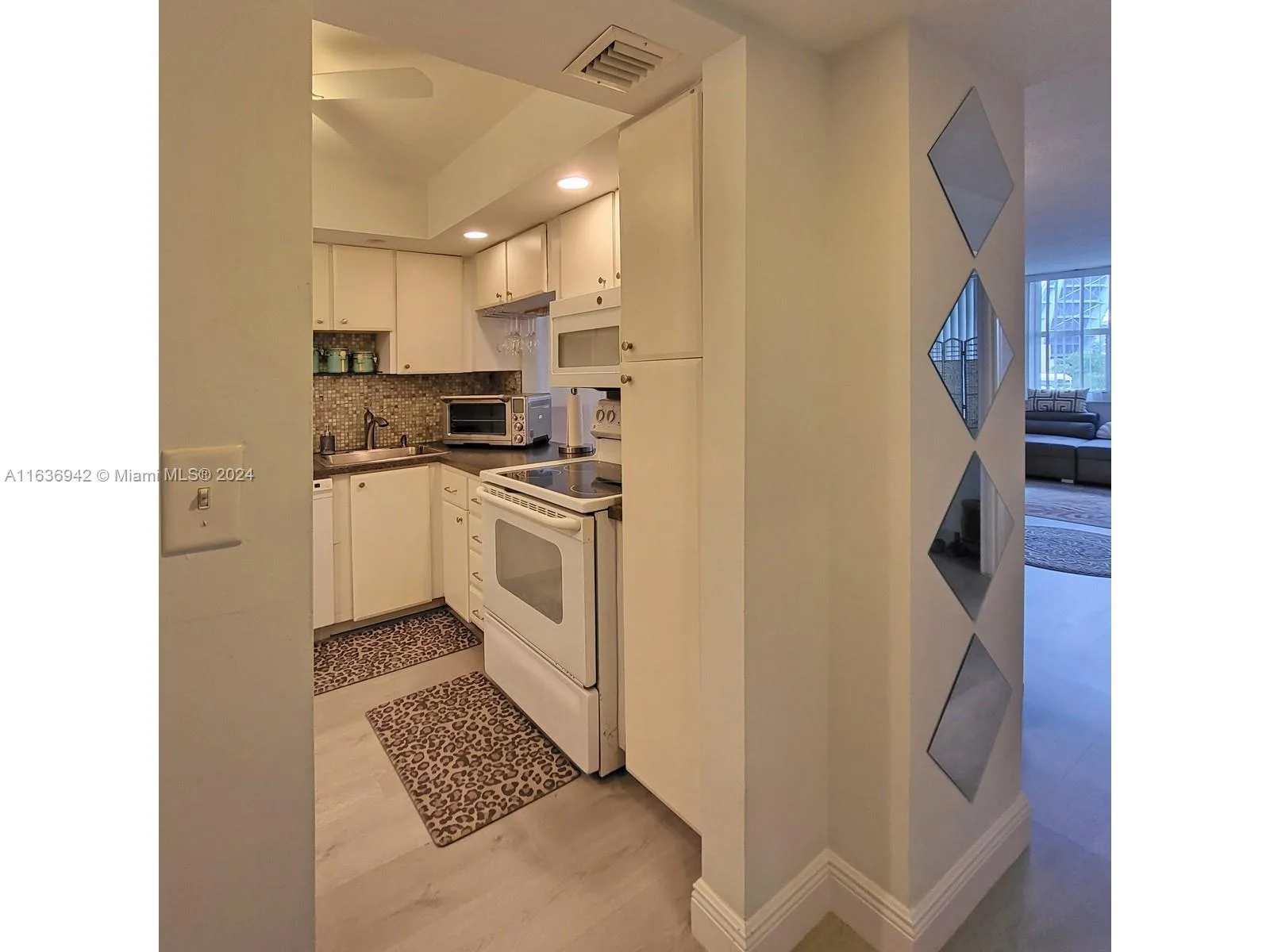 1825 S Ocean Dr # 206, Hallandale Beach, FL 33009 photo 9