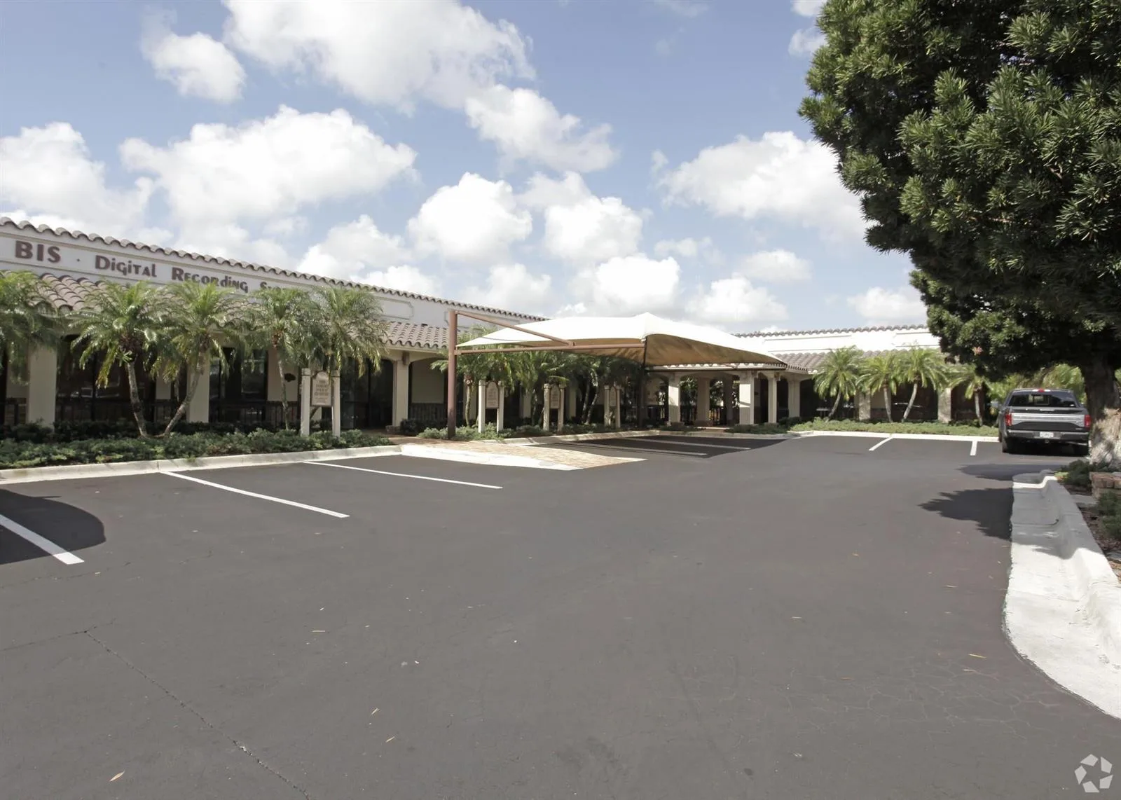 1350 NE 56th Street, Fort Lauderdale, FL 33334
