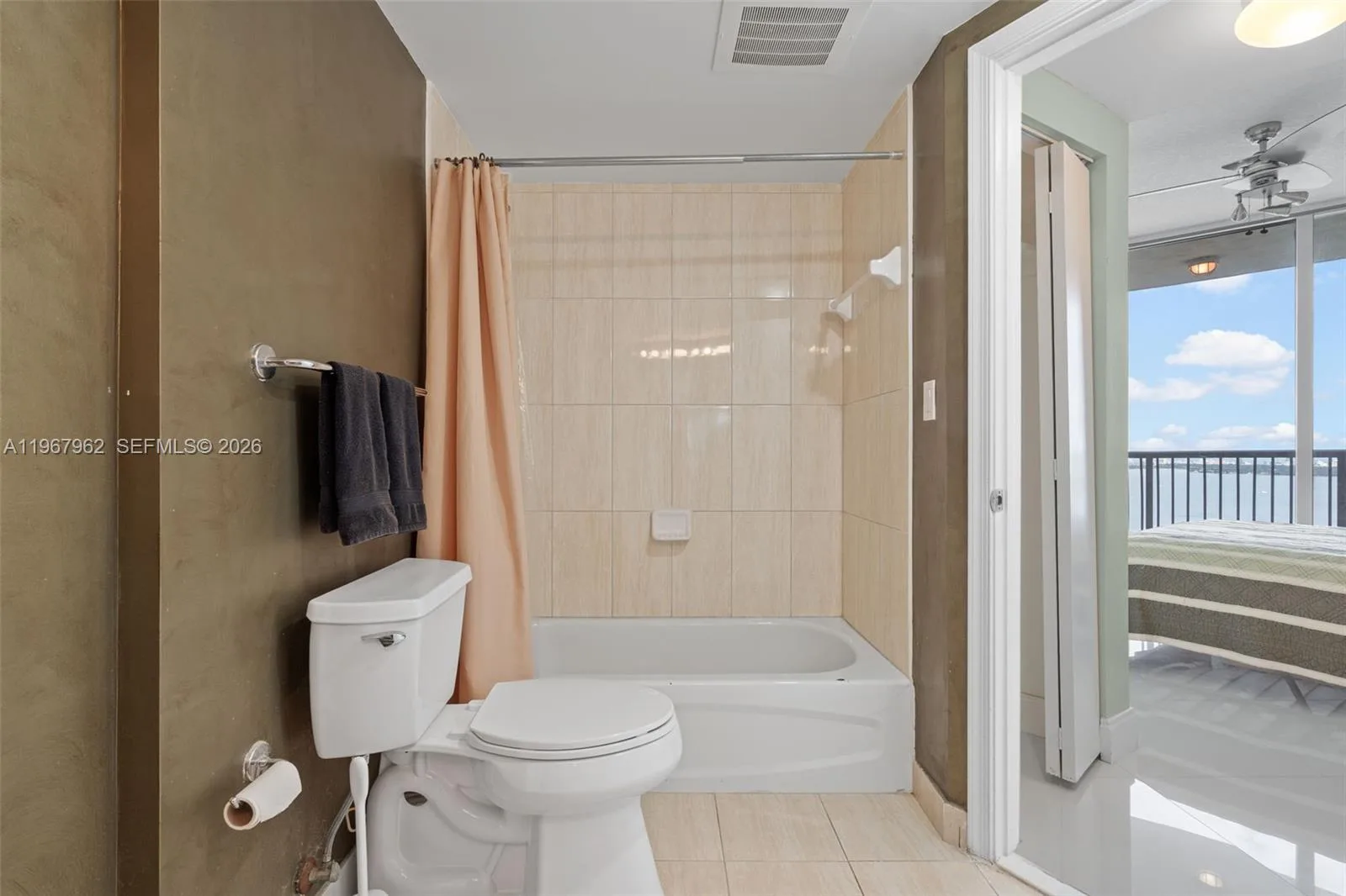 1750 N Bayshore Dr # 3901, Miami, FL 33132 photo 8