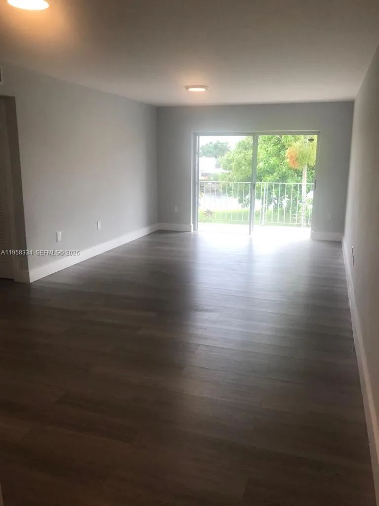 7570 SW 82nd St # F209, Miami, FL 33143 photo 3