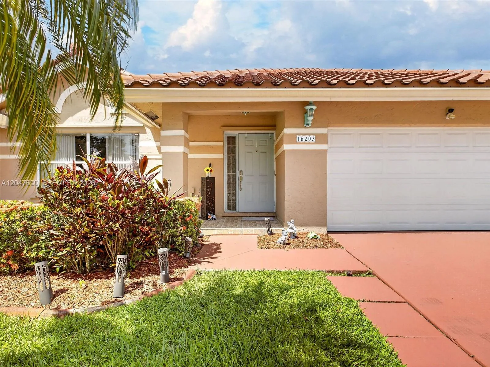 16203 NW 8th Dr, Pembroke Pines, FL 33028 photo 3
