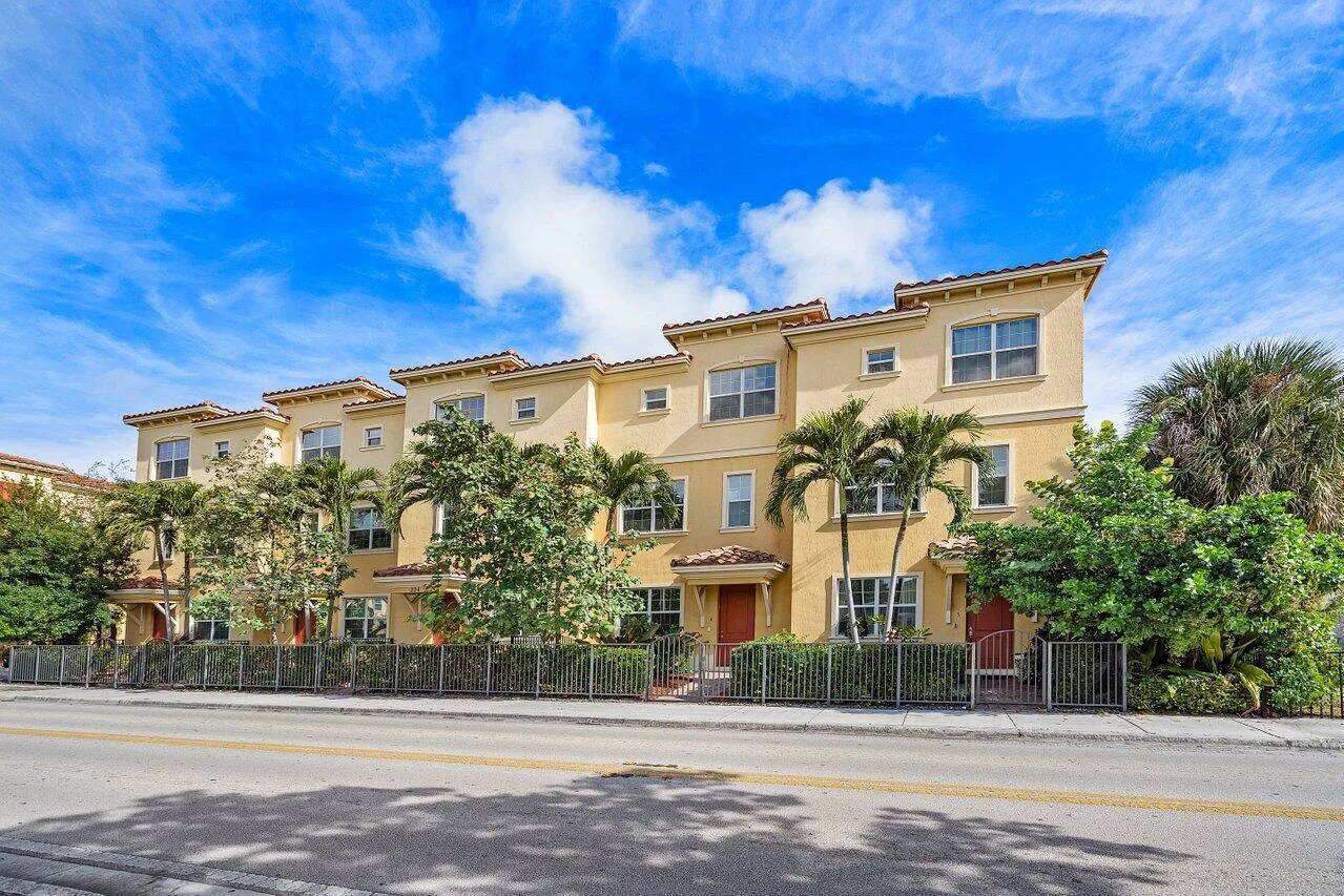 224 S Federal Highway # 4, FL 33460