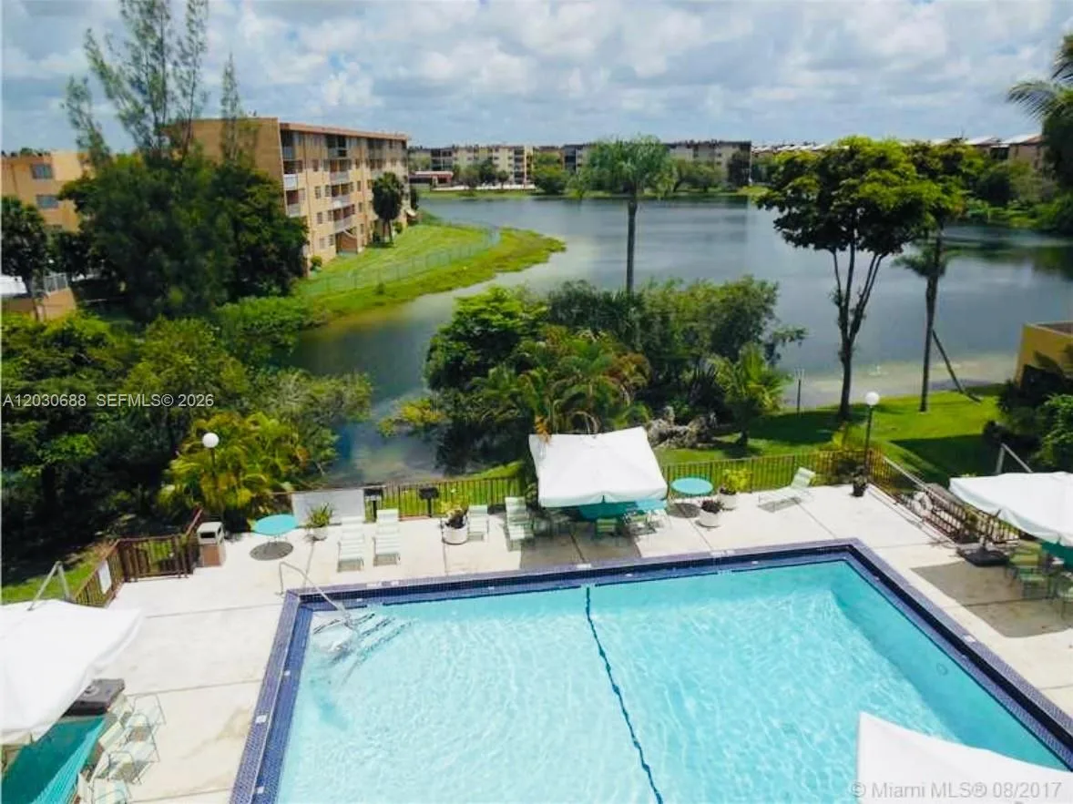 8775 Park Blvd # 309, Miami, FL 33172