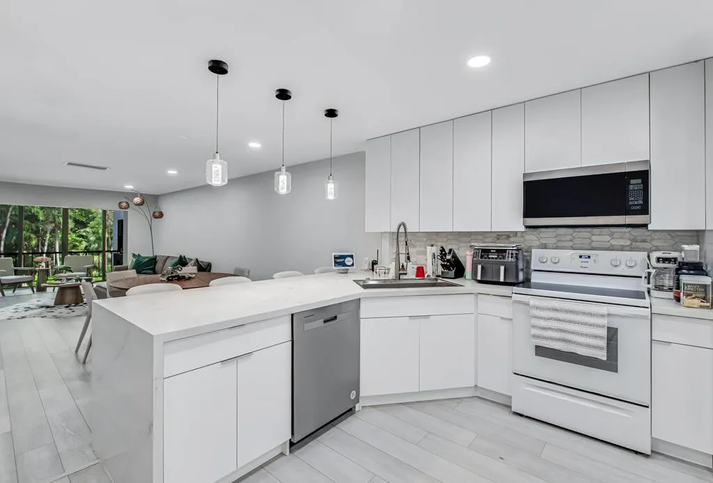 21362 Juego Circle # D, Boca Raton, FL 33433