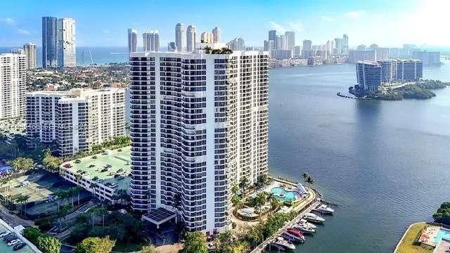 3530 Mystic Pointe Dr # 1711, Aventura, FL 33180 photo 2
