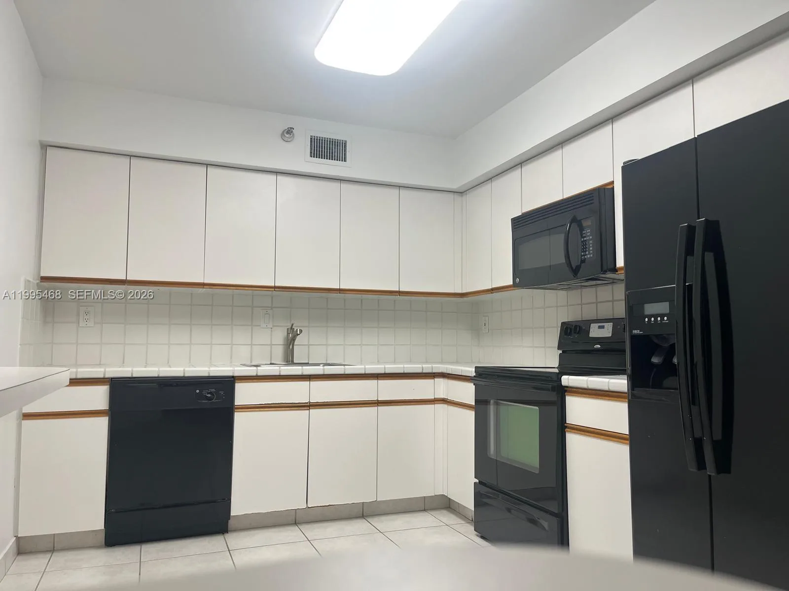 3530 Mystic Pointe Dr # 1711, Aventura, FL 33180 photo 3