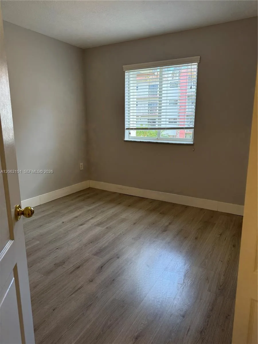 8360 NW 10th St # 9C, Miami, FL 33126 photo 13