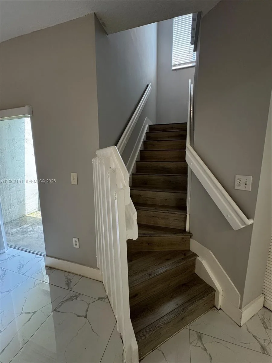 8360 NW 10th St # 9C, Miami, FL 33126 photo 8