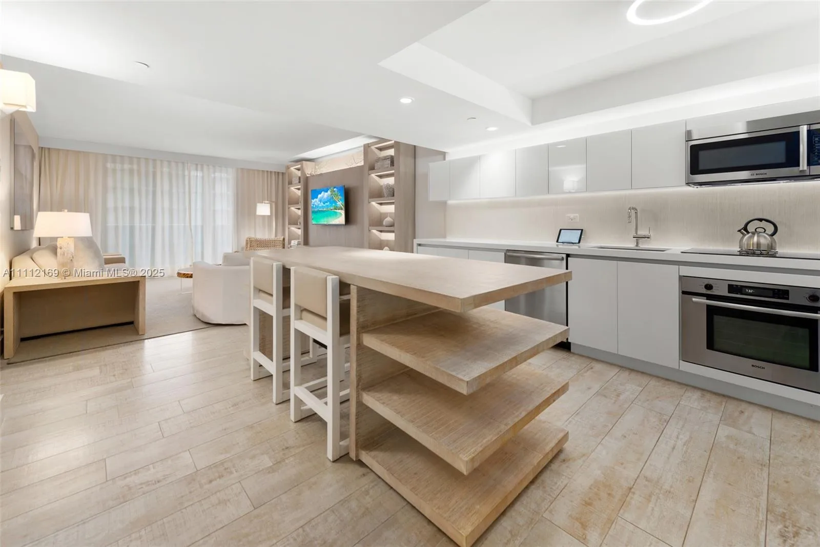 102 24th St # 1211, Miami Beach, FL 33139 photo 3