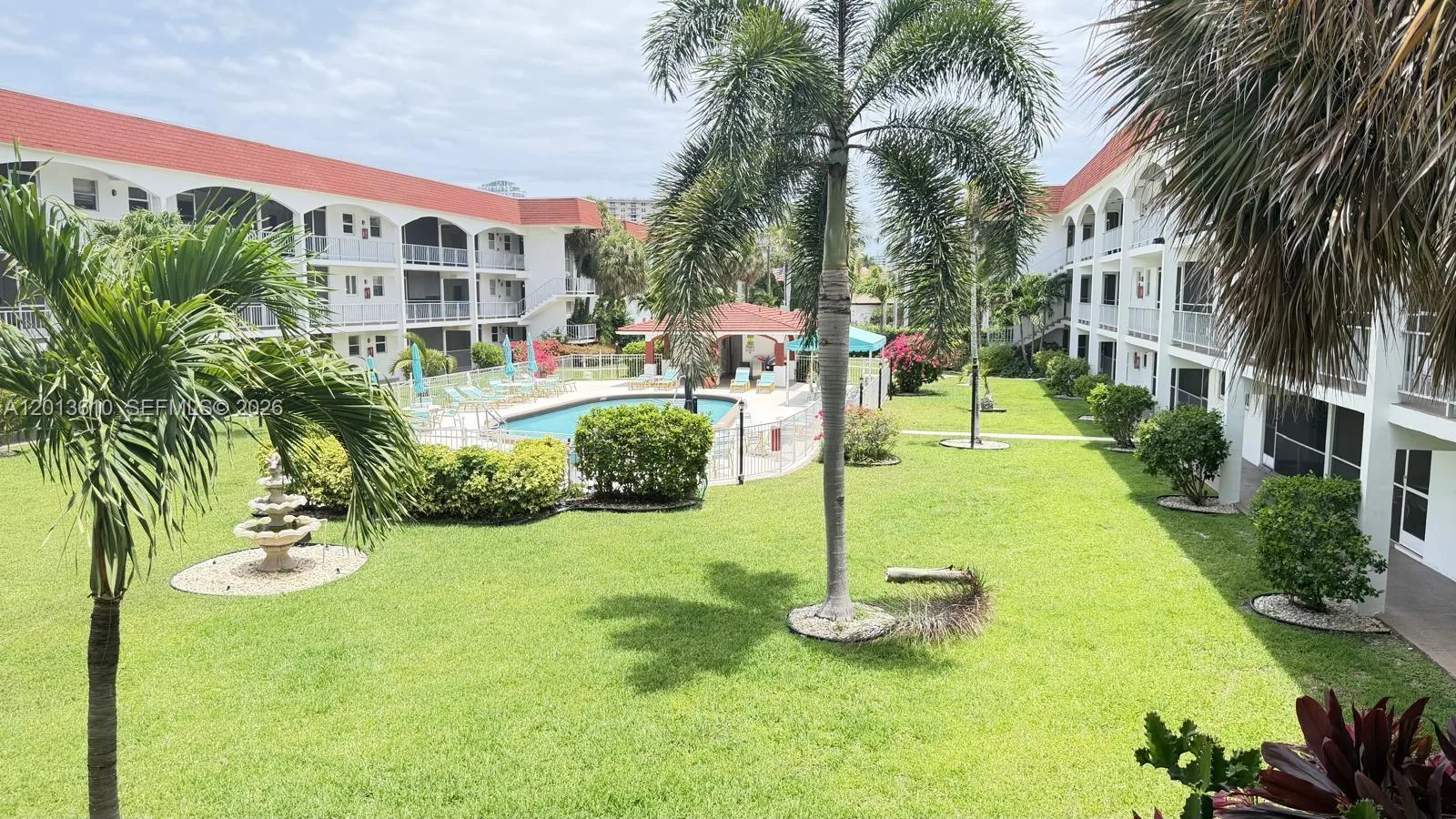580 Egret Dr # 211, Hallandale Beach, FL 33009