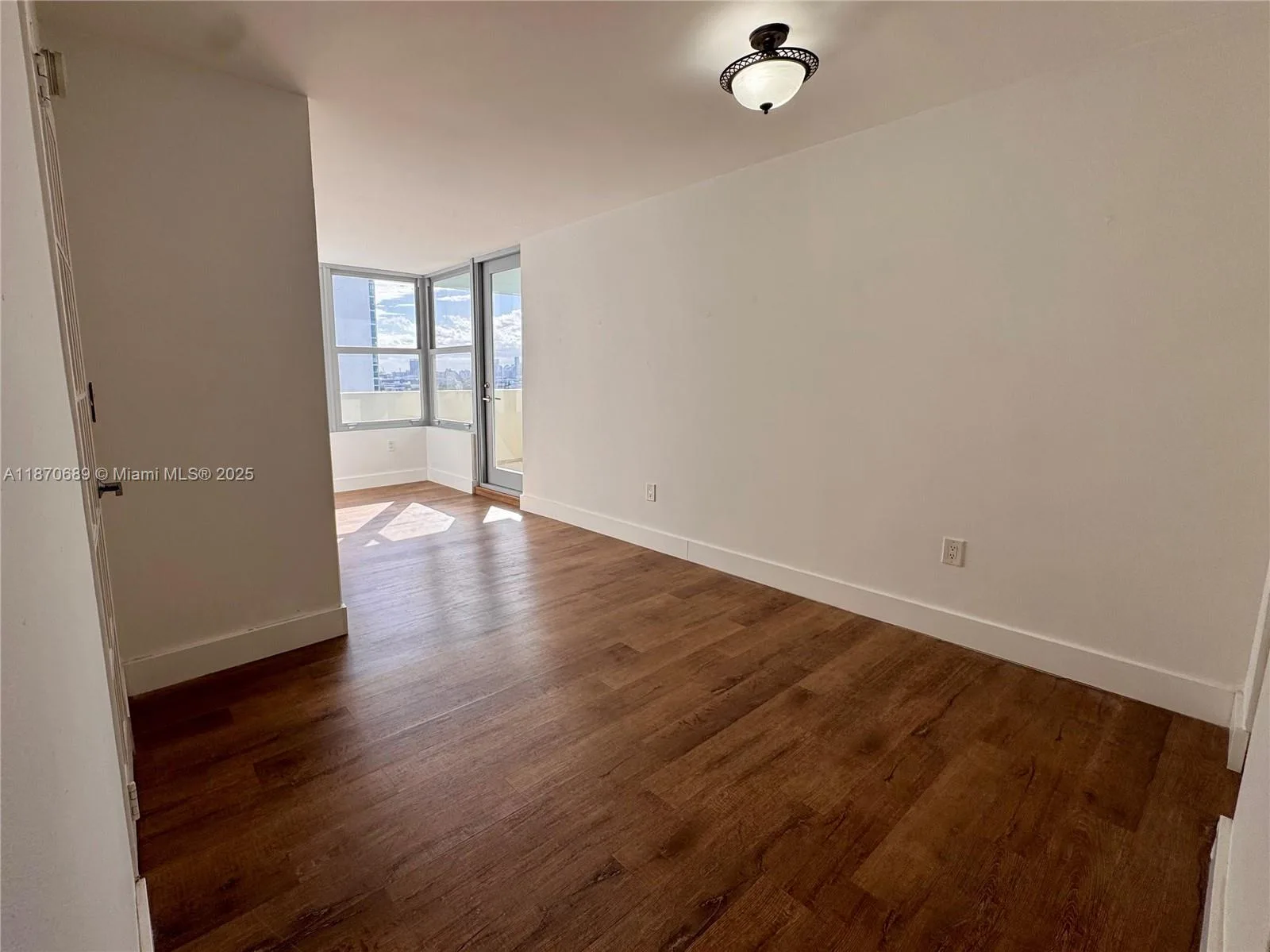 2899 Collins Ave # 1526, Miami Beach, FL 33140 photo 2