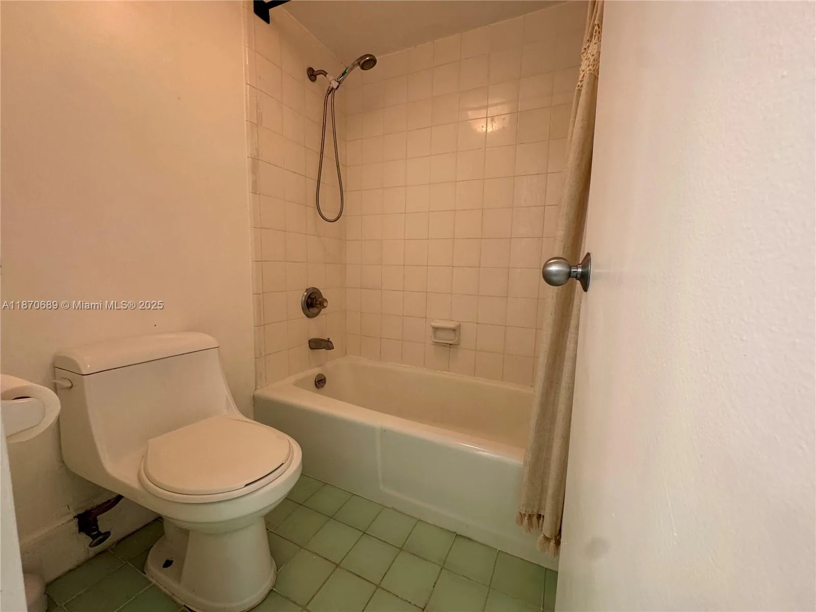 2899 Collins Ave # 1526, Miami Beach, FL 33140 photo 9
