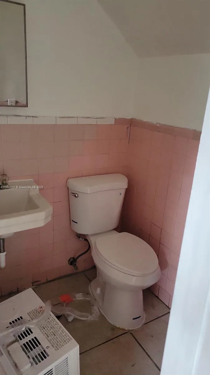 1406 NW 2nd Ave # 2, Florida City, FL 33034 photo 4