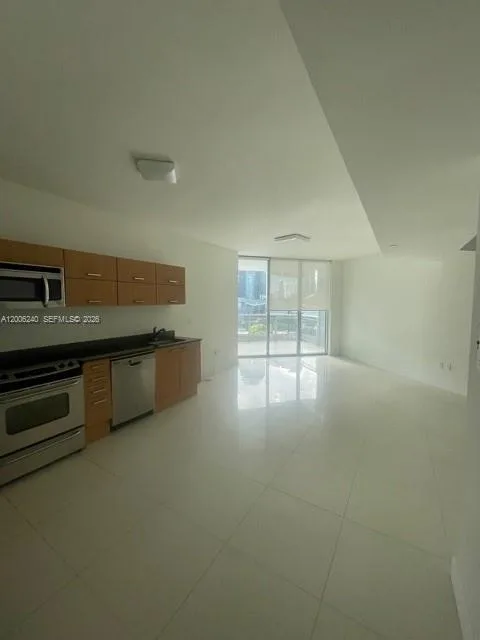 350 S Miami Ave # 1112, Miami, FL 33130 photo 4