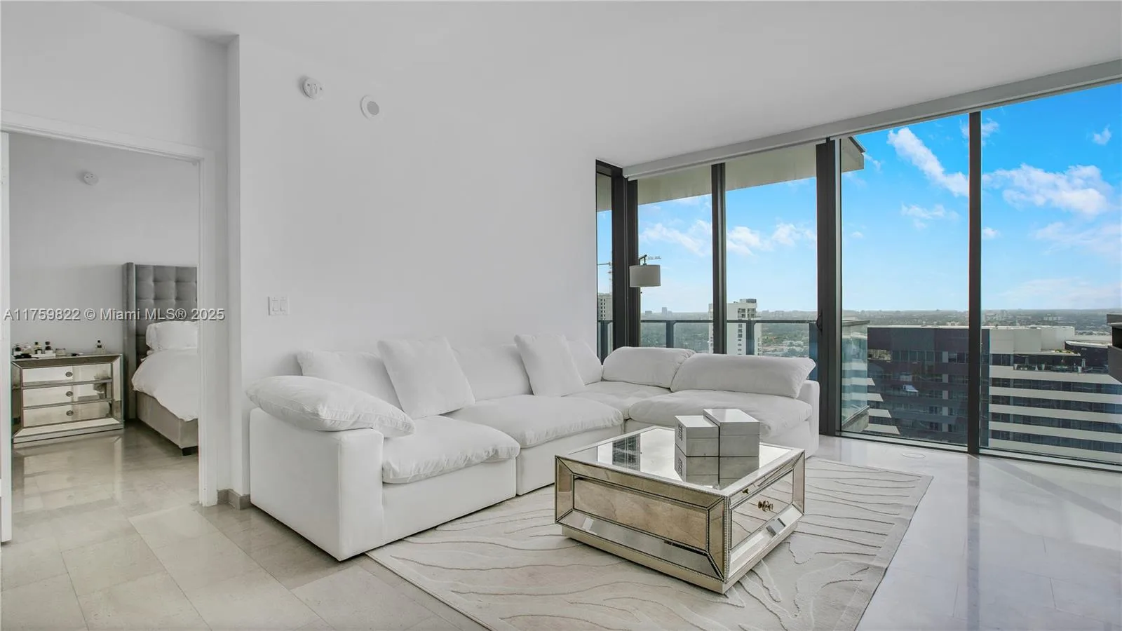 88 SW 7th St # 2208, Miami, FL 33130 photo 2