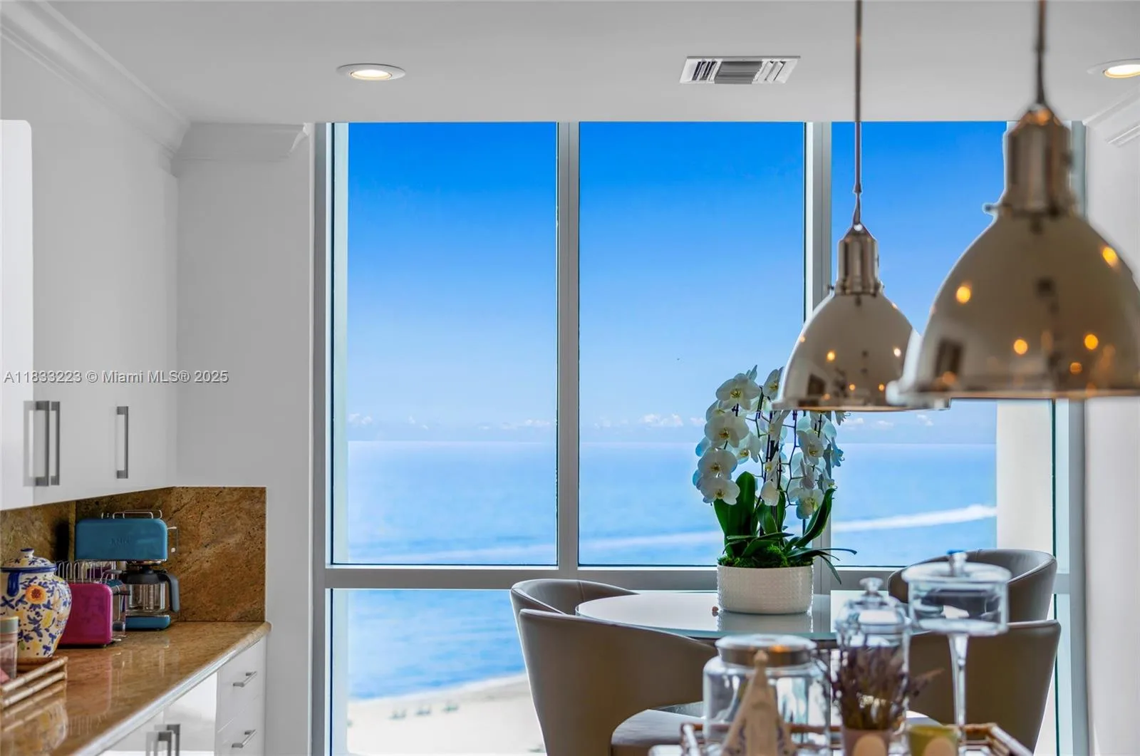 5959 Collins Ave # 1404, Miami Beach, FL 33140 photo 12