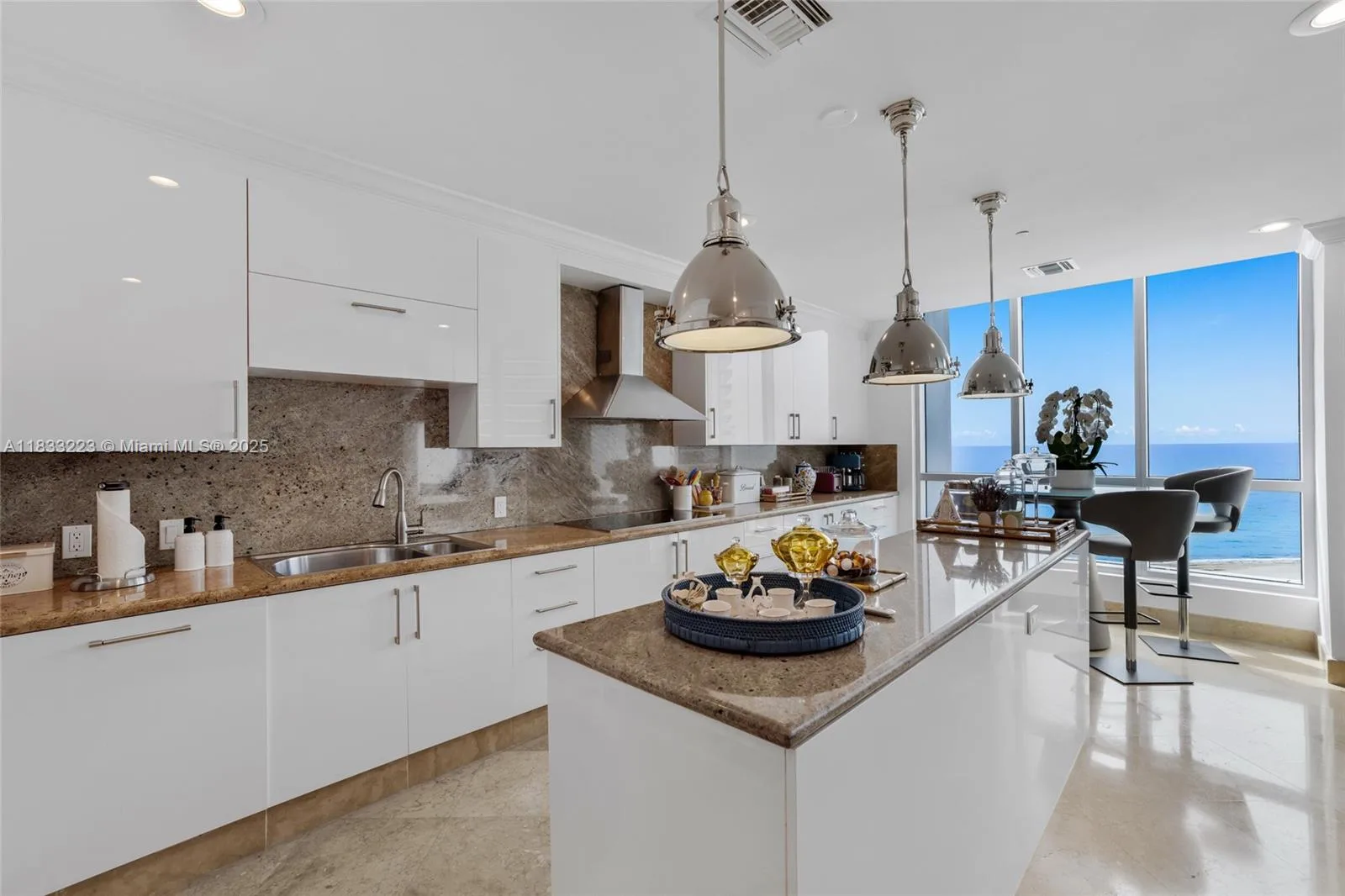 5959 Collins Ave # 1404, Miami Beach, FL 33140 photo 6