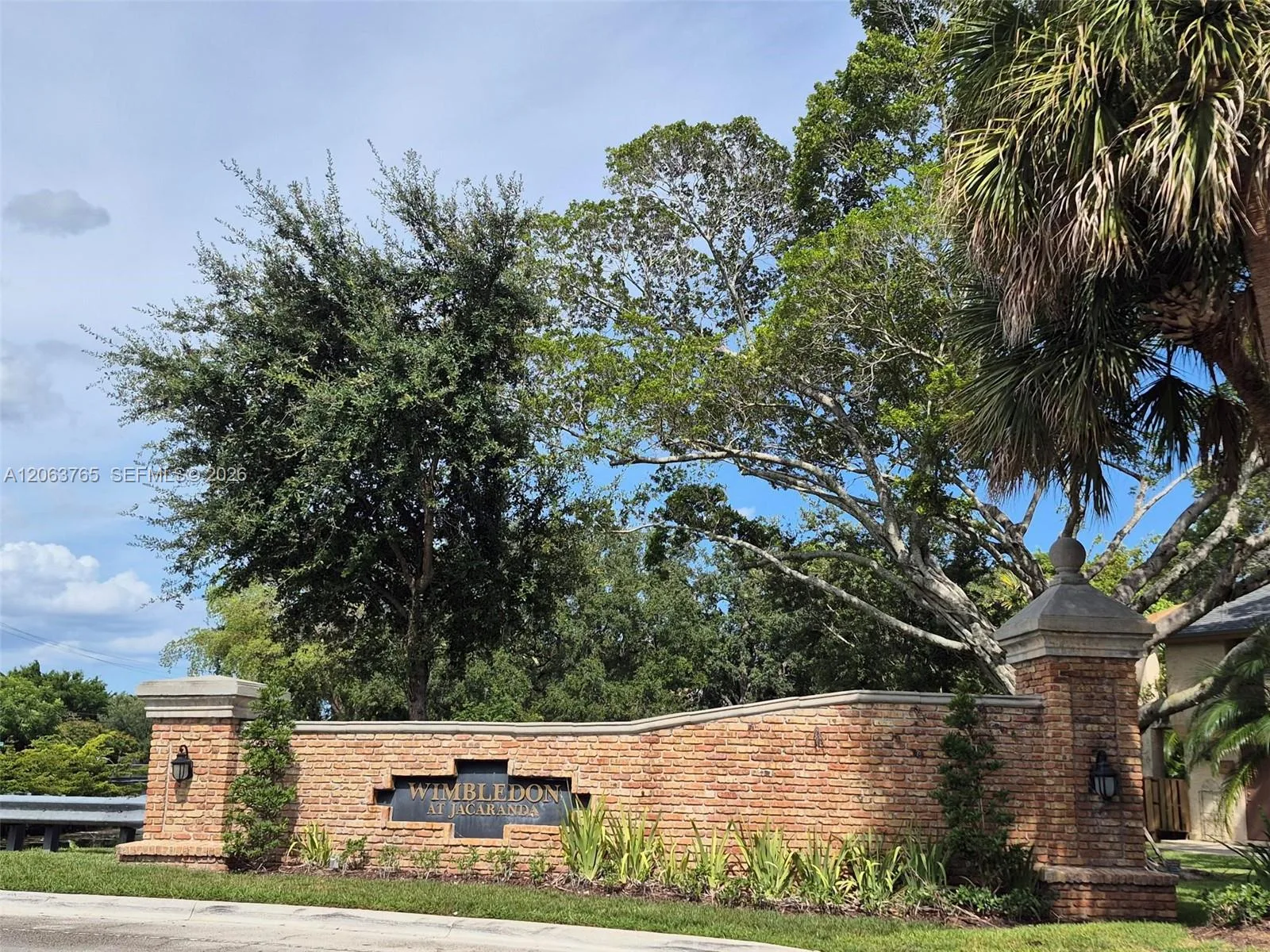 214 Wimbledon Lake Dr # 57, Plantation, FL 33324