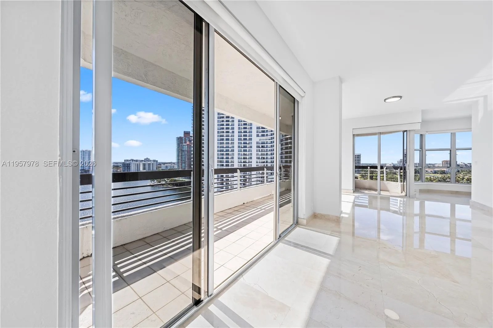 3600 Mystic Pointe Dr # PH6, Aventura, FL 33180 photo 7