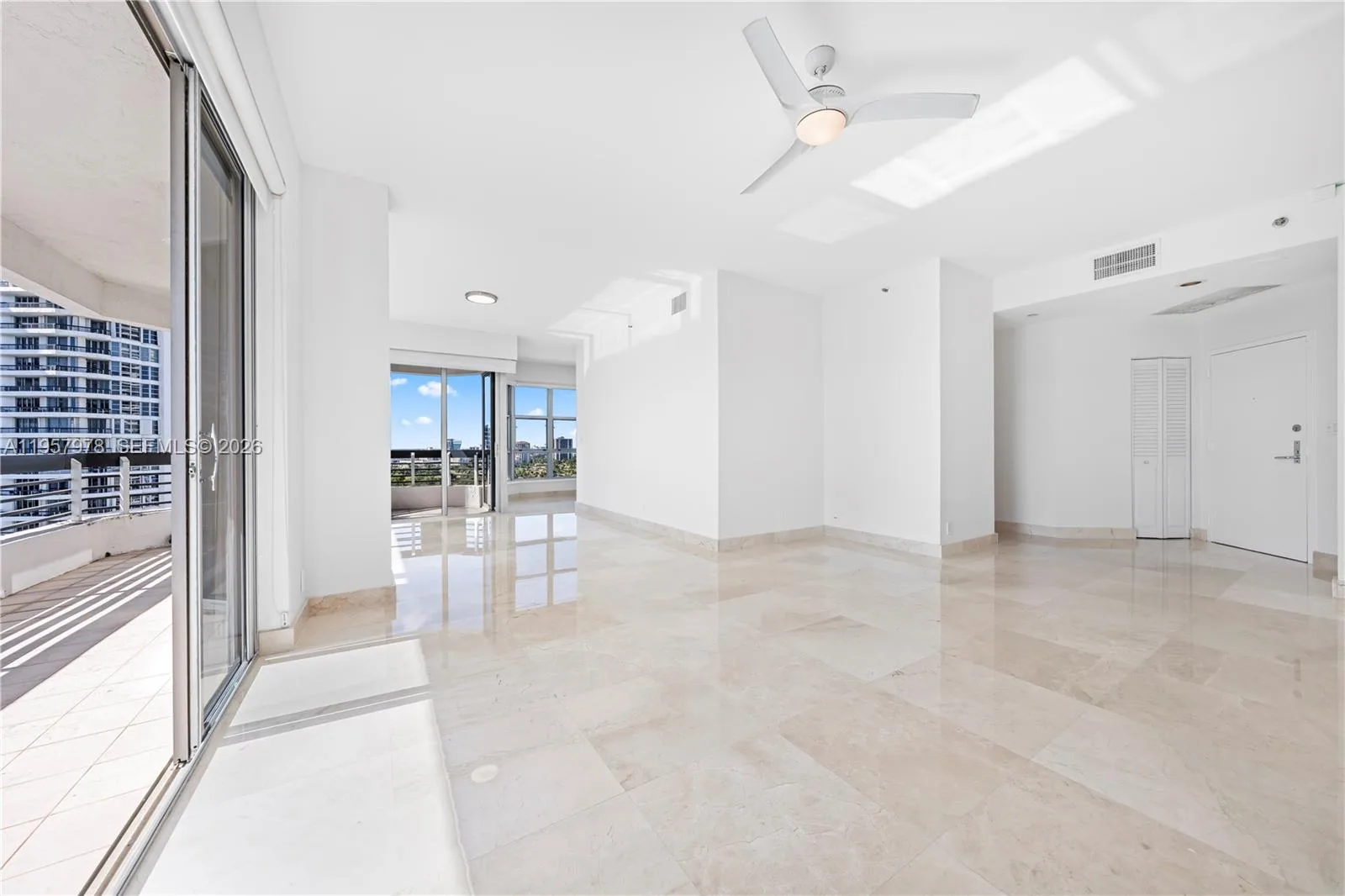 3600 Mystic Pointe Dr # PH6, Aventura, FL 33180 photo 8
