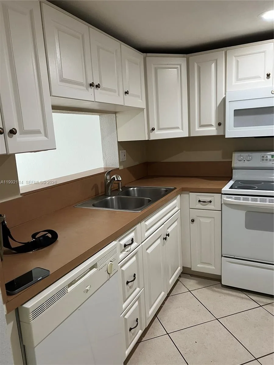 10845 SW 112th Ave # 107, Miami, FL 33176 photo 4