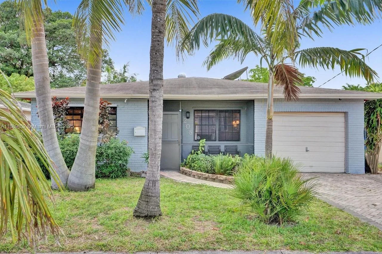208 SW 2nd Ave, Hallandale Beach, FL 33009 photo 3