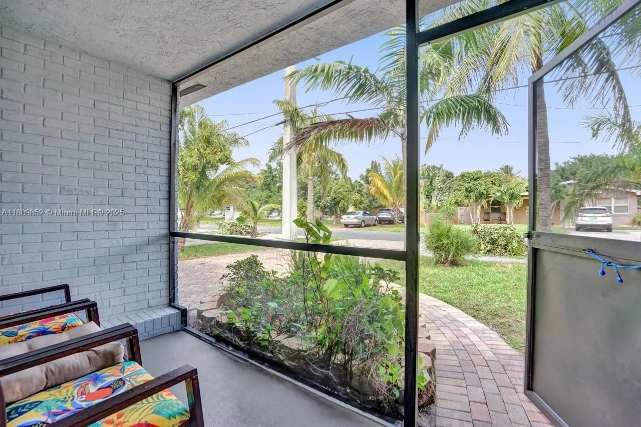 208 SW 2nd Ave, Hallandale Beach, FL 33009 photo 5