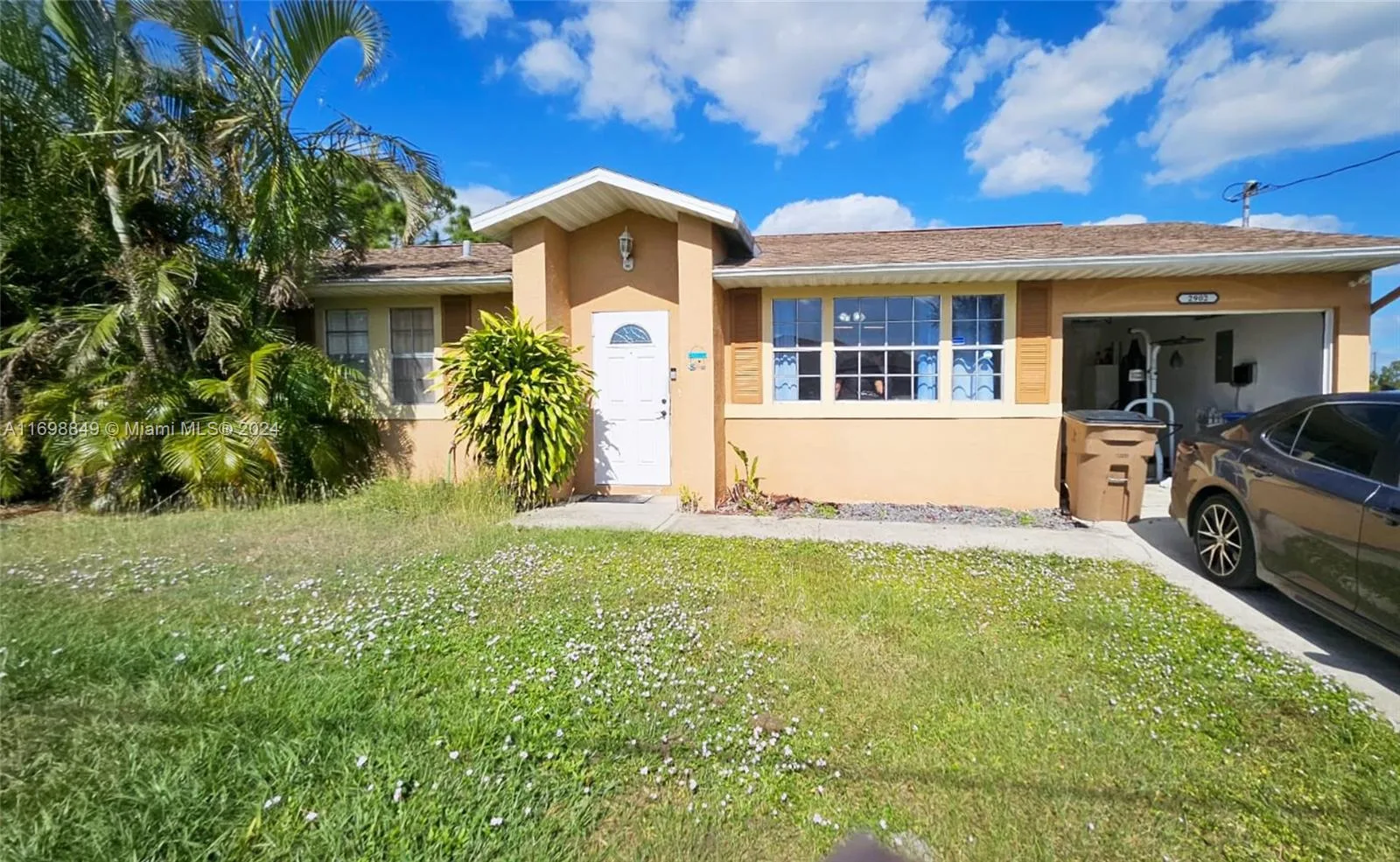 2902 13th St SW, Lehigh Acres, FL 33976