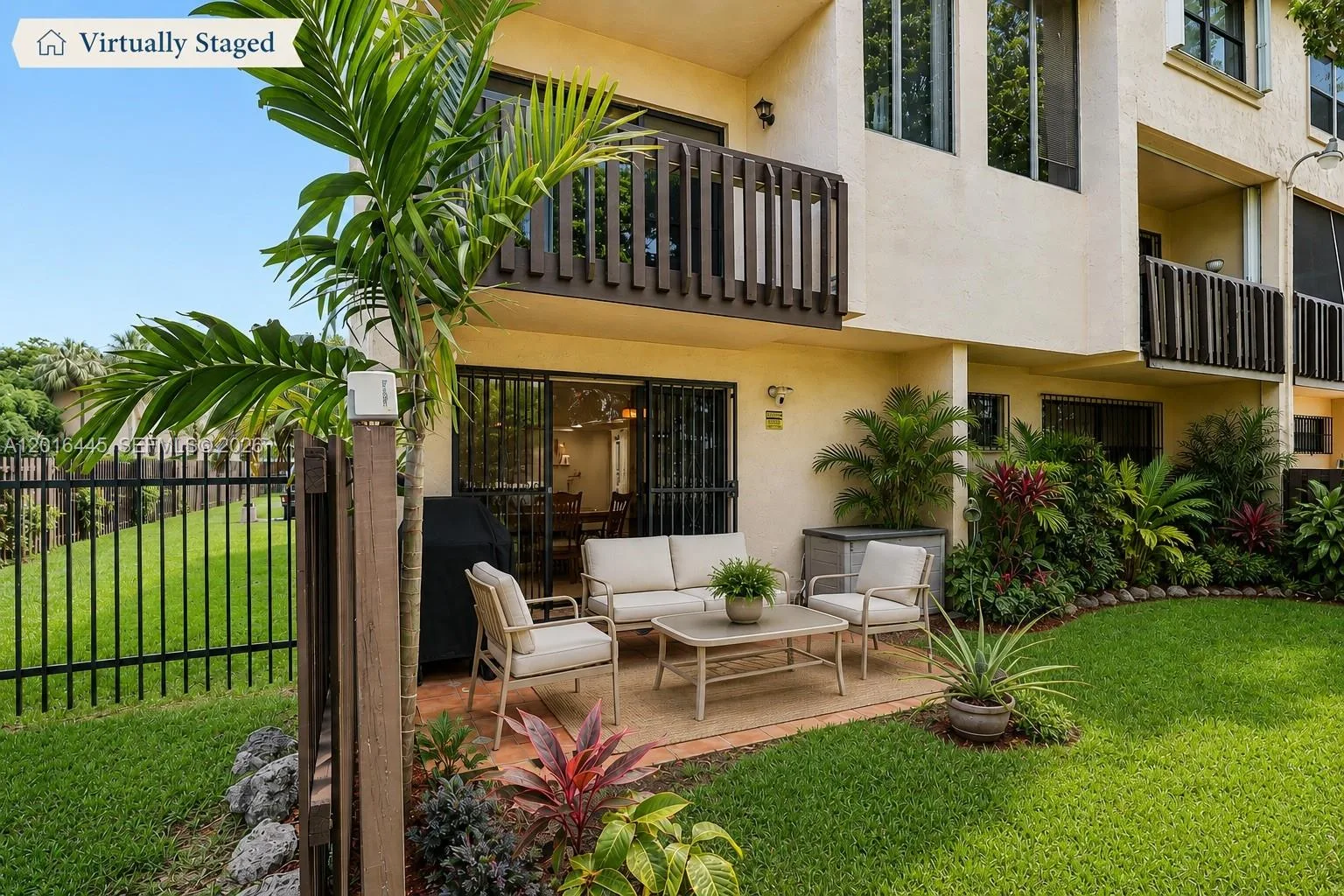 425 W Park Dr # 10, Miami, FL 33172 photo 5