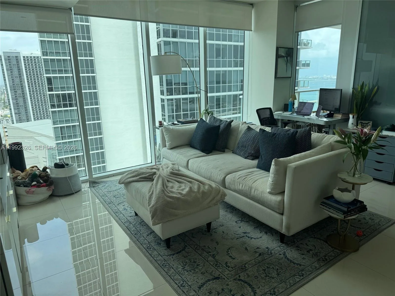 1040 Biscayne Blvd # 2605, Miami, FL 33132 photo 3