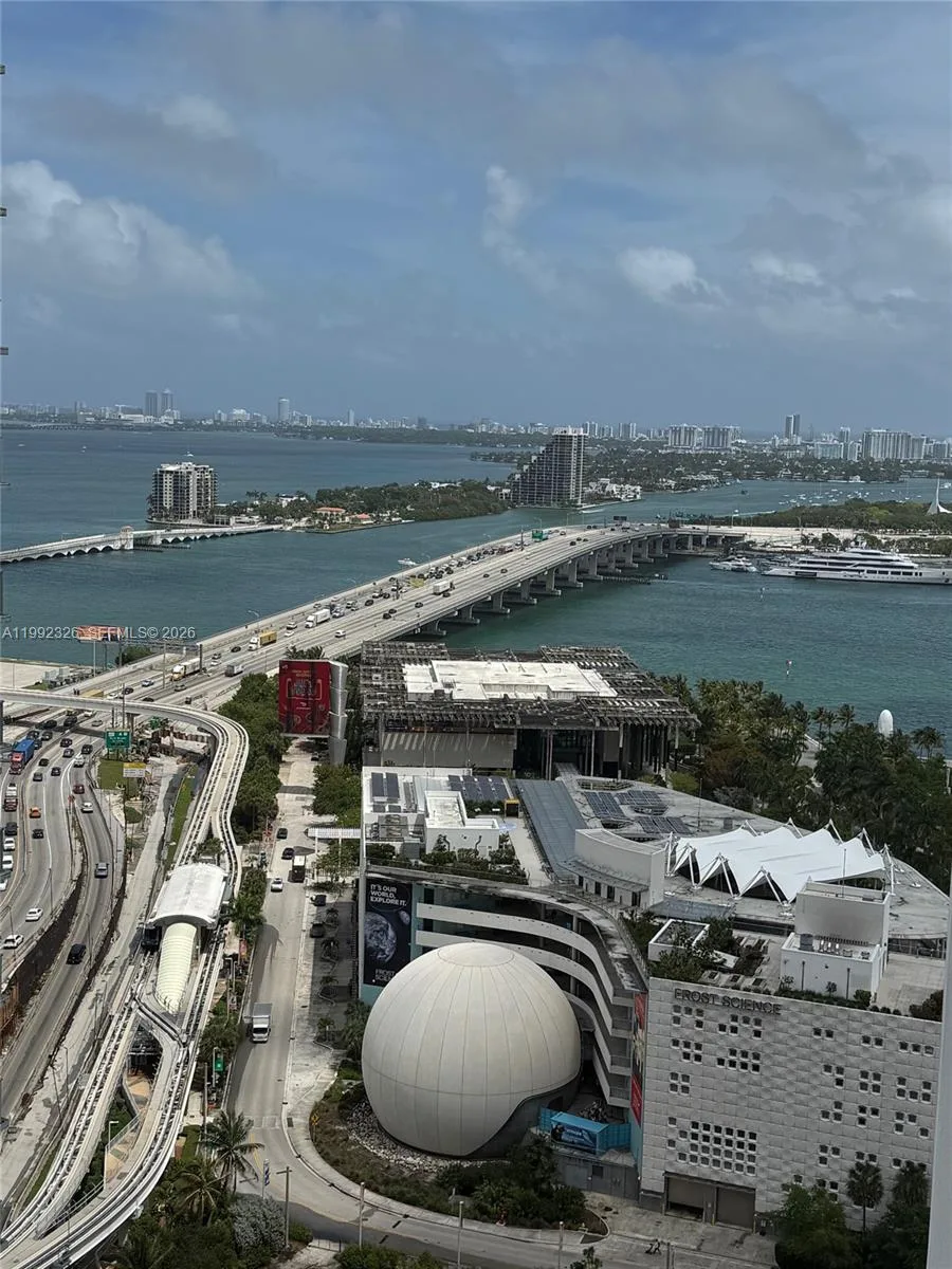 1040 Biscayne Blvd # 2605, Miami, FL 33132 photo 6