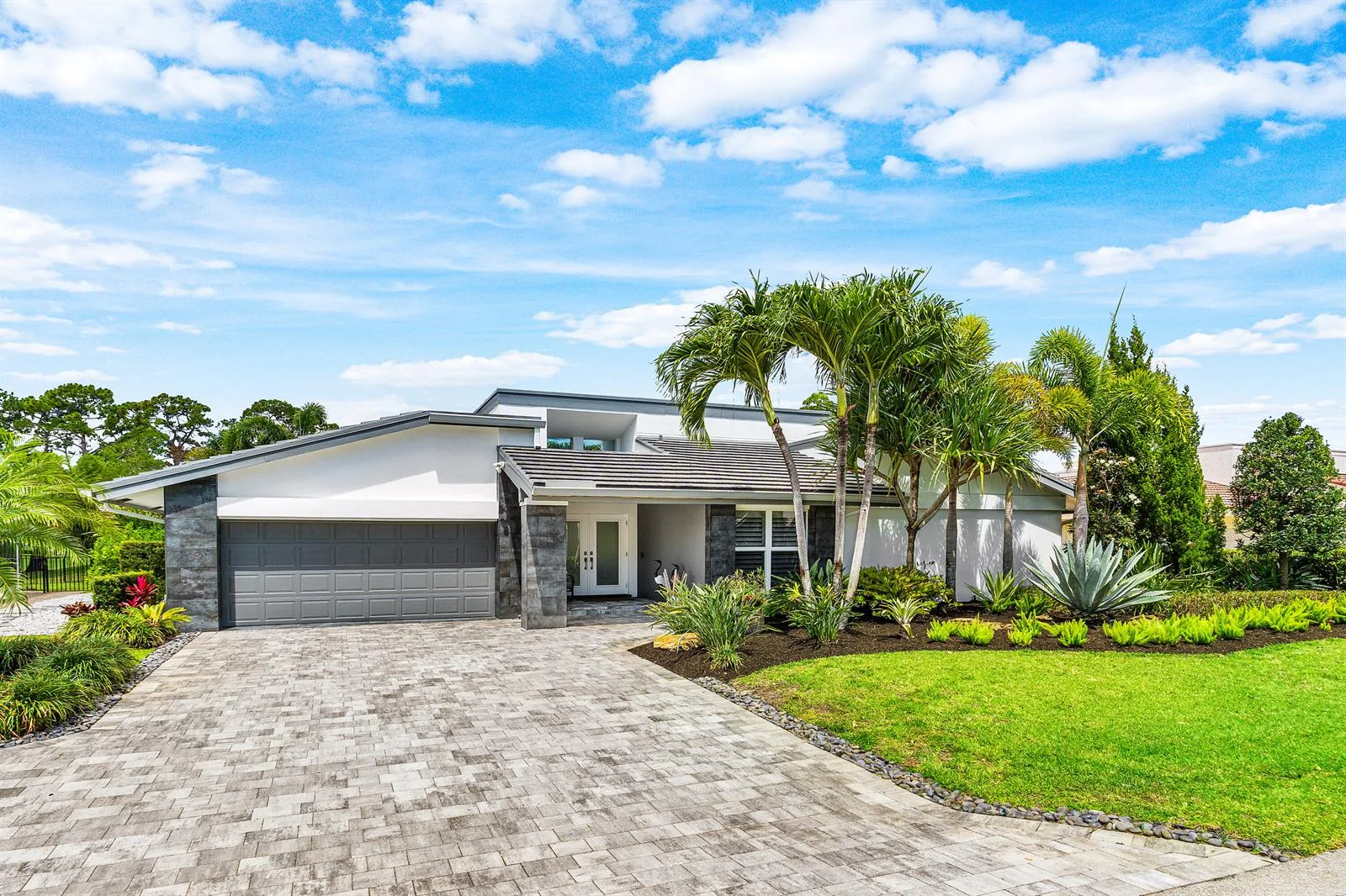 632 Lakewoode Circle W, Delray Beach, FL 33445