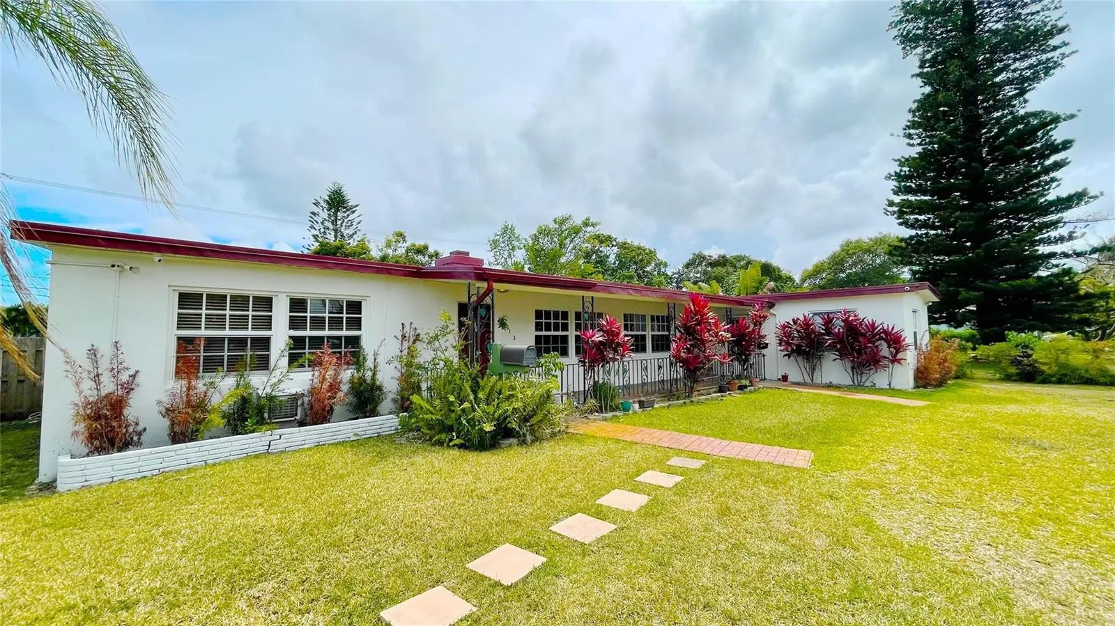 213 SW 3RD Place, Dania Beach, FL 33004 photo 9