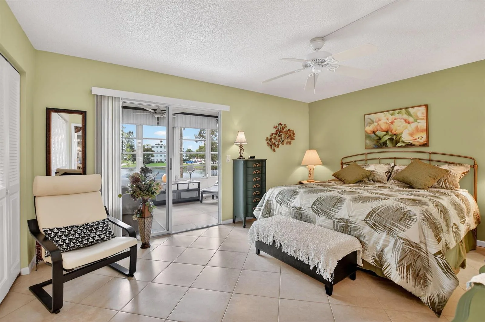 2010 N Farnham N, Deerfield Beach, FL 33442 photo 4