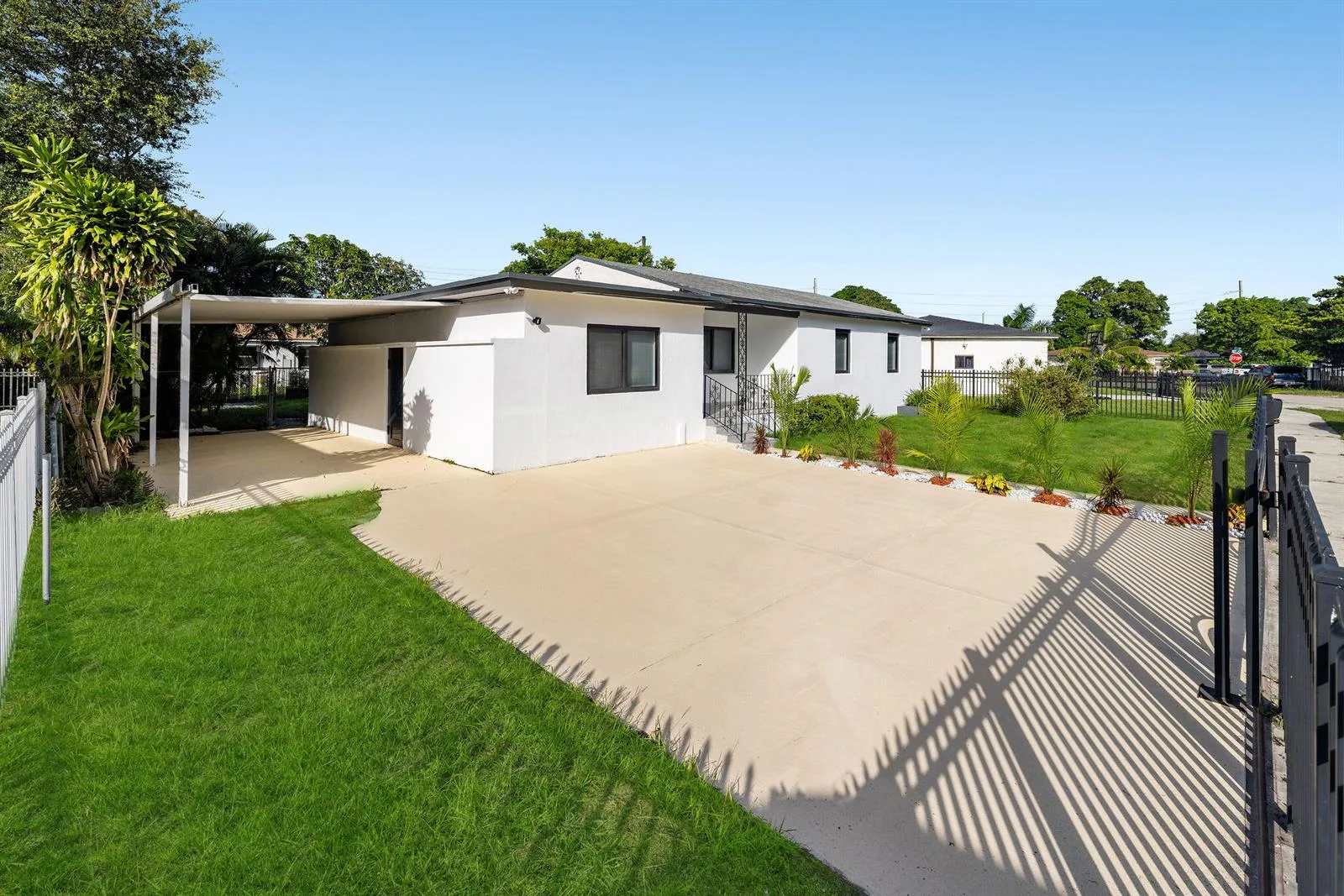 9001 NW 32nd Ct Road, Miami, FL 33147 photo 10