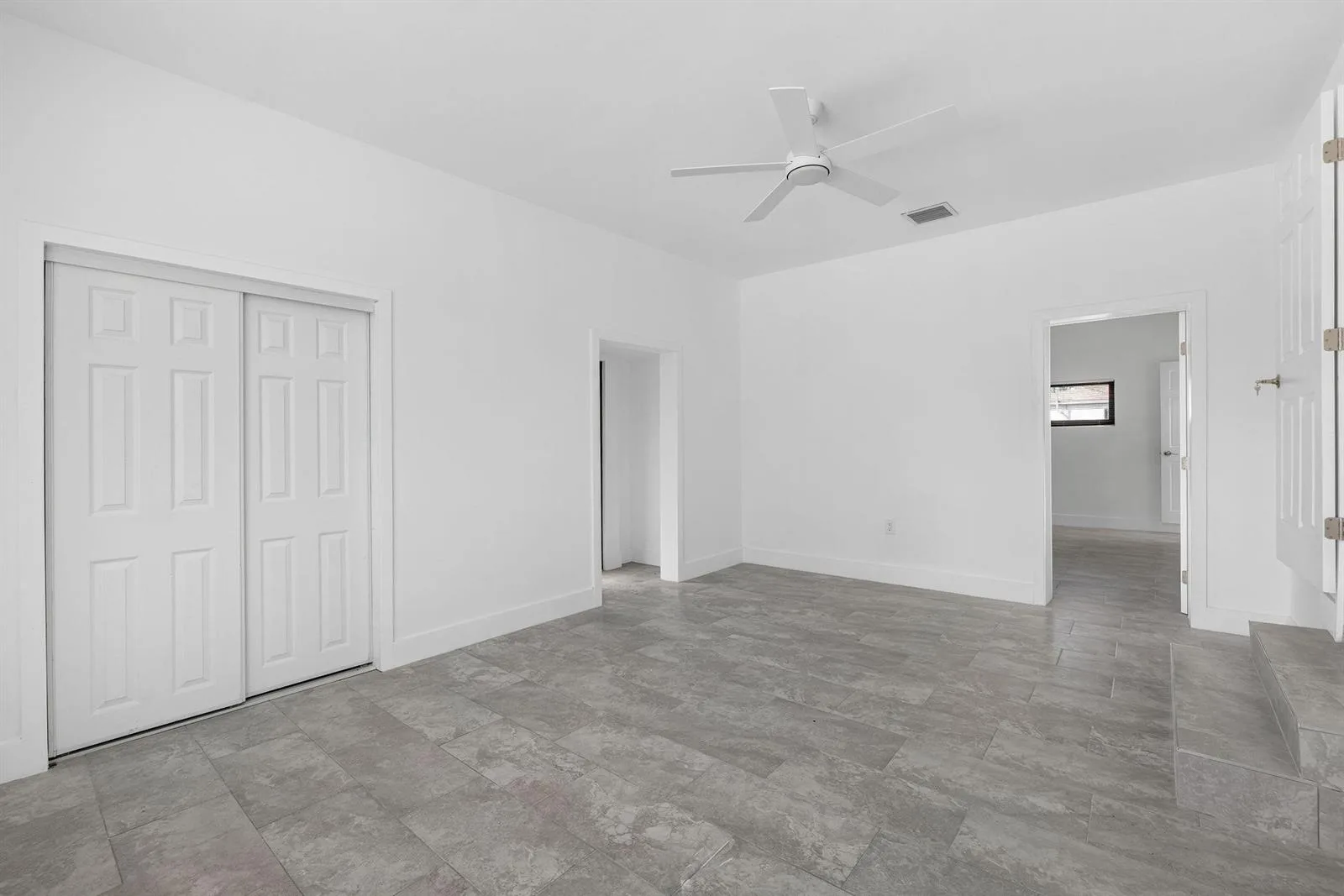 9001 NW 32nd Ct Road, Miami, FL 33147 photo 13